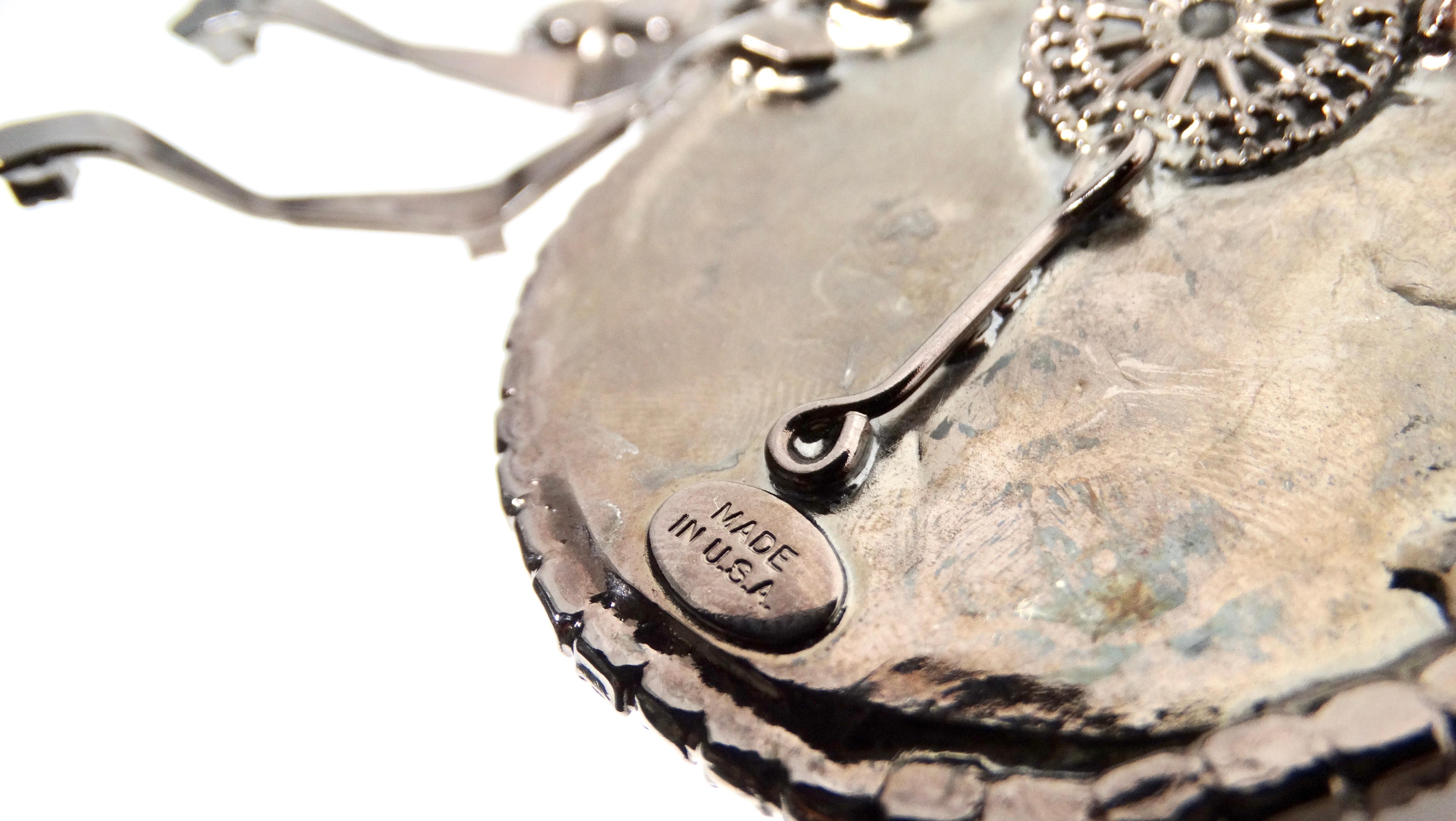 Collana o spilla con ape grande impreziosita da Lux di Lawrence Vrba in vendita 4