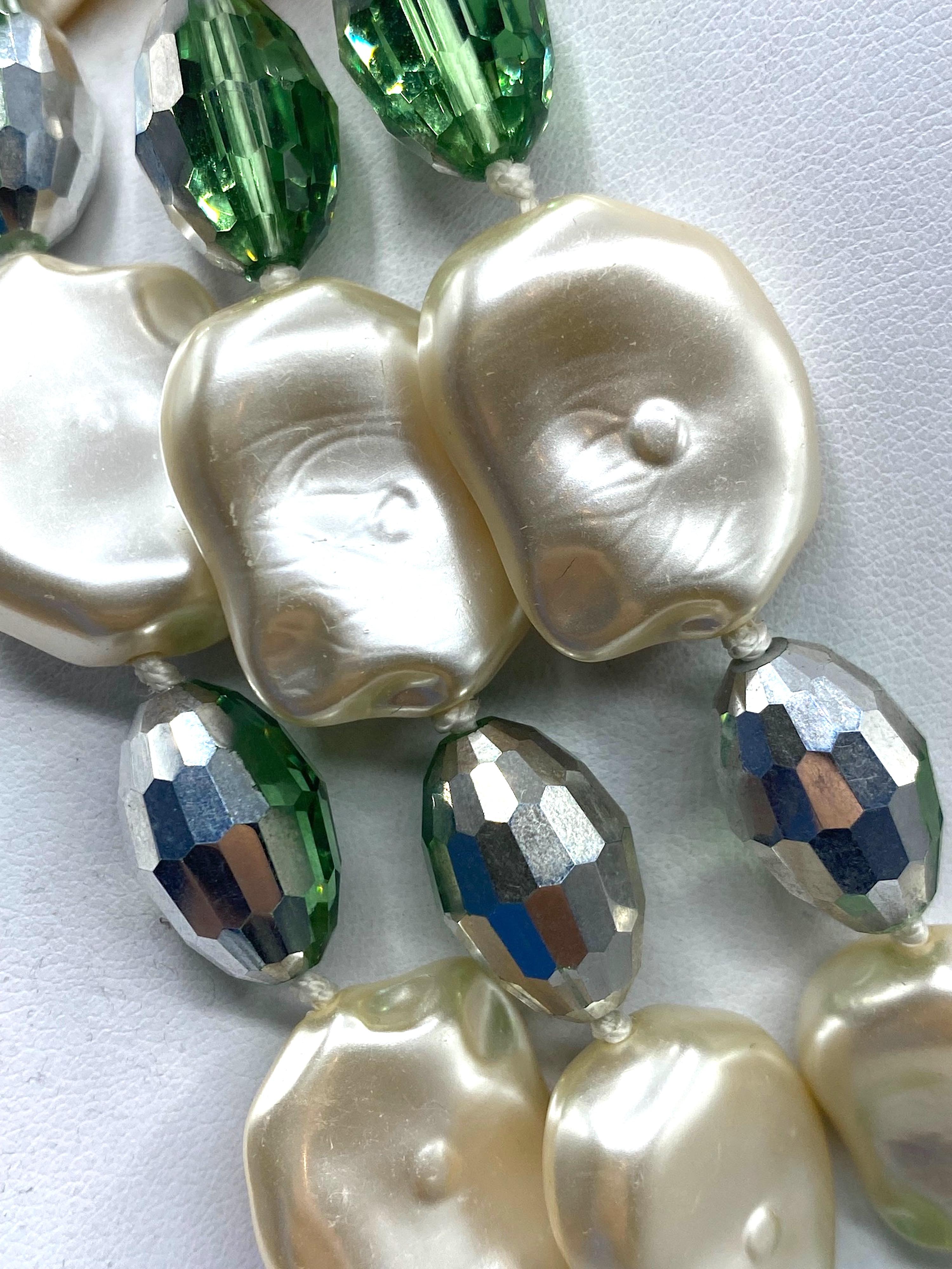 Collana di perle e cristalli Lawrence Vrba con spilla a grappolo staccabile in vendita 3
