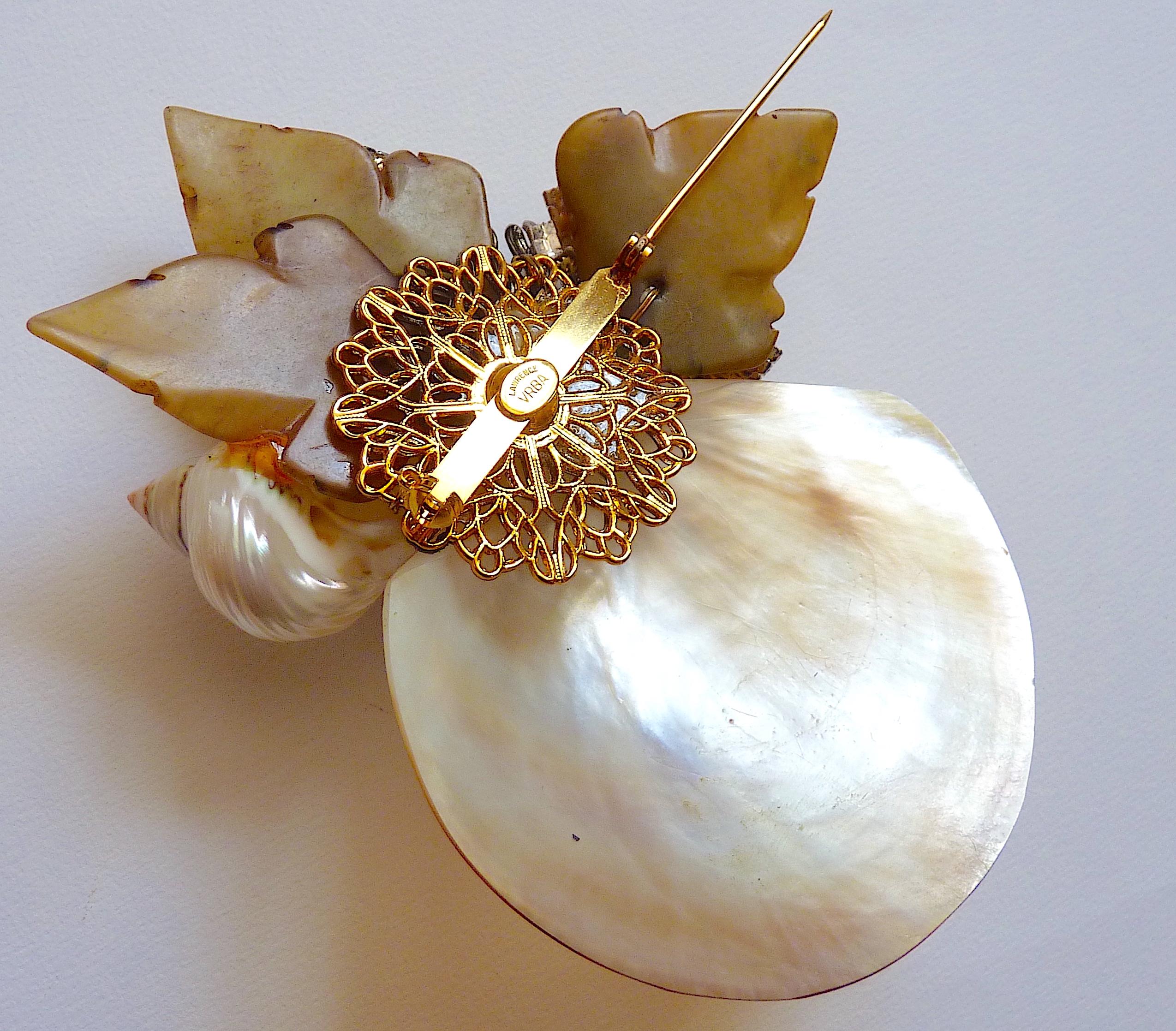 Women's LAWRENCE VRBA Sea Shells & Glass Crystal Oversized Brooch from the 1980s For Sale