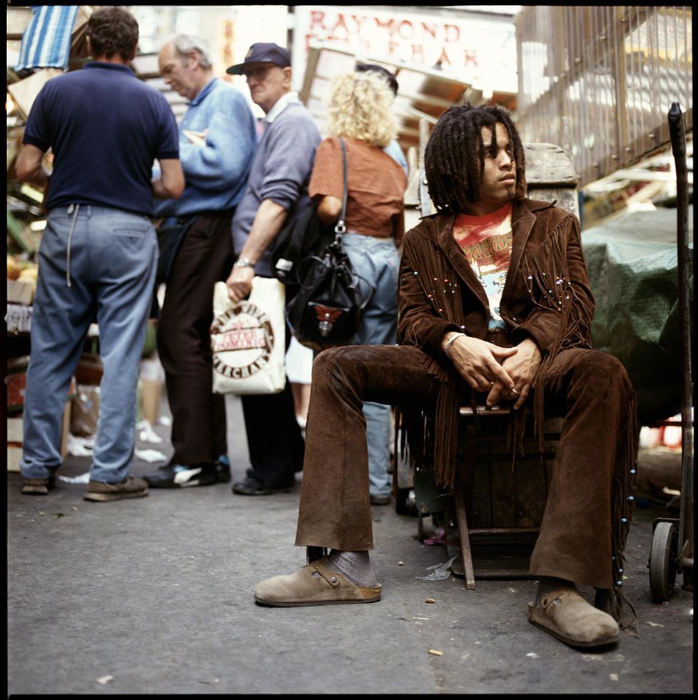 Lawrence Watson Color Photograph – Diener von Lenny Kravitz