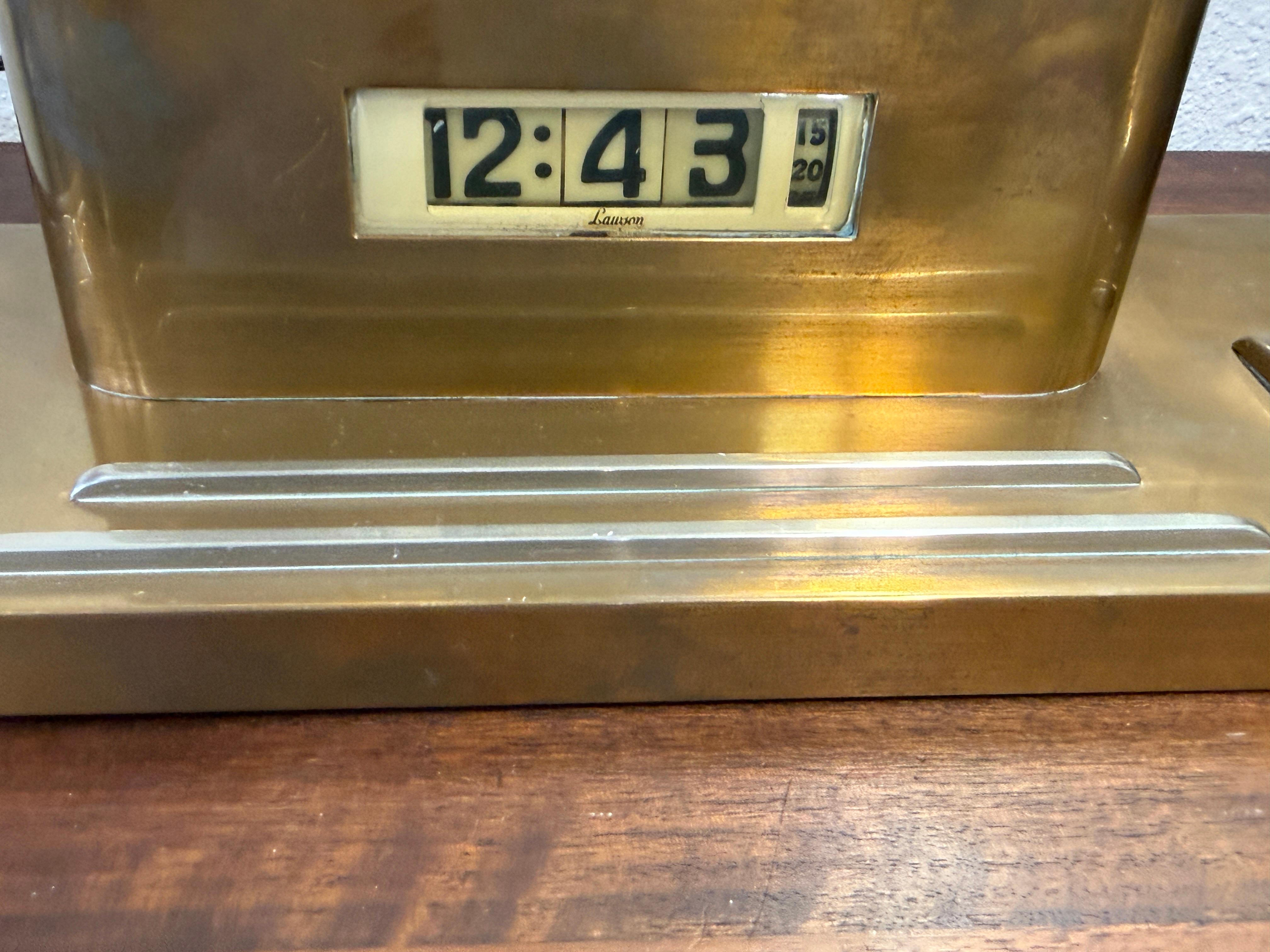 Lawson Art Deco Copper Clock in Working Order en venta 7
