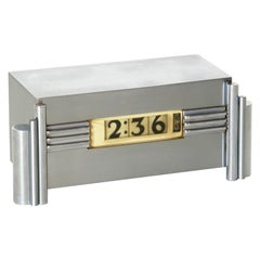 Horloge de table numérique Art déco Lawson conçue par Ferher et Adomatis