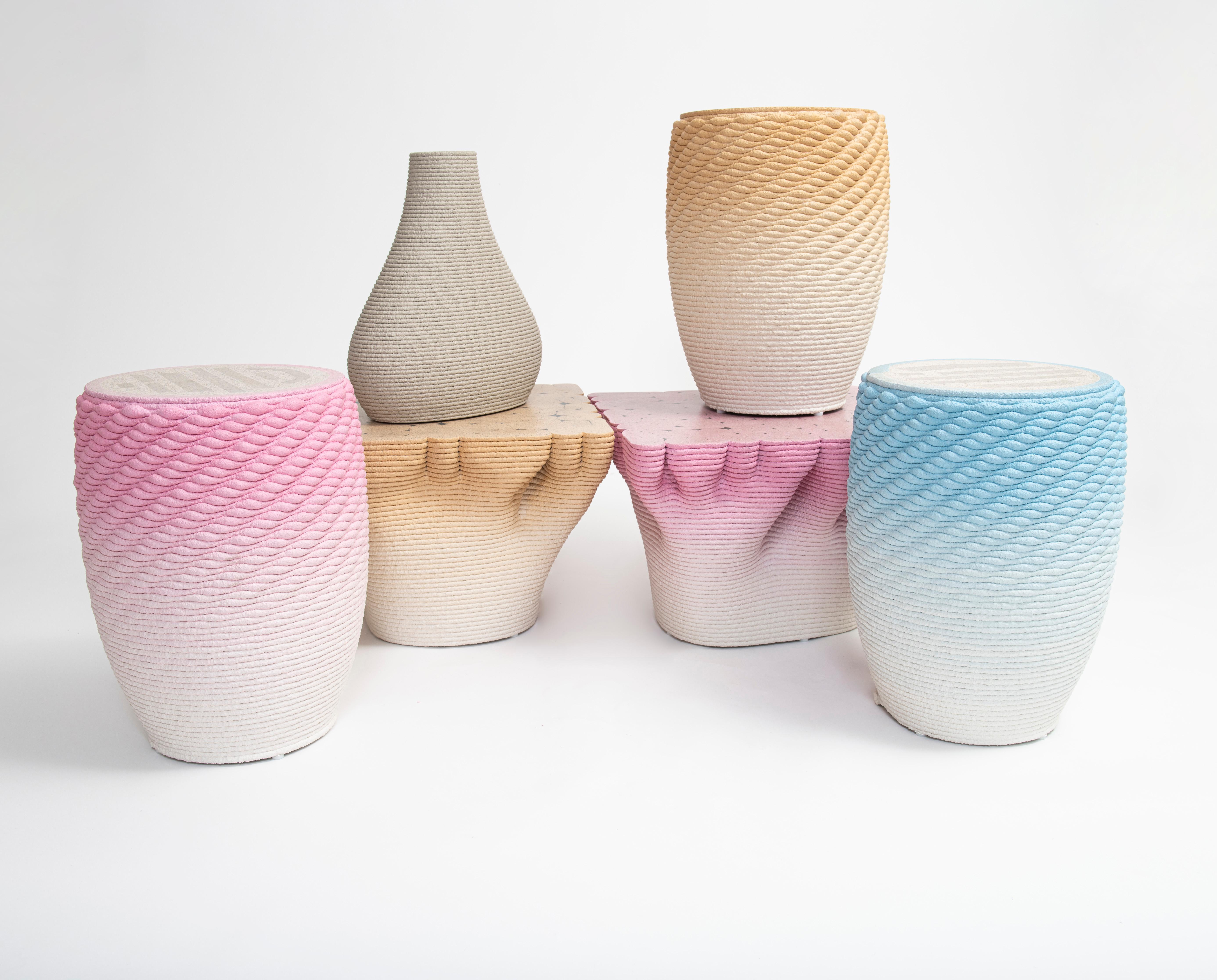 Layer Vase In New Condition For Sale In Weidling, AT