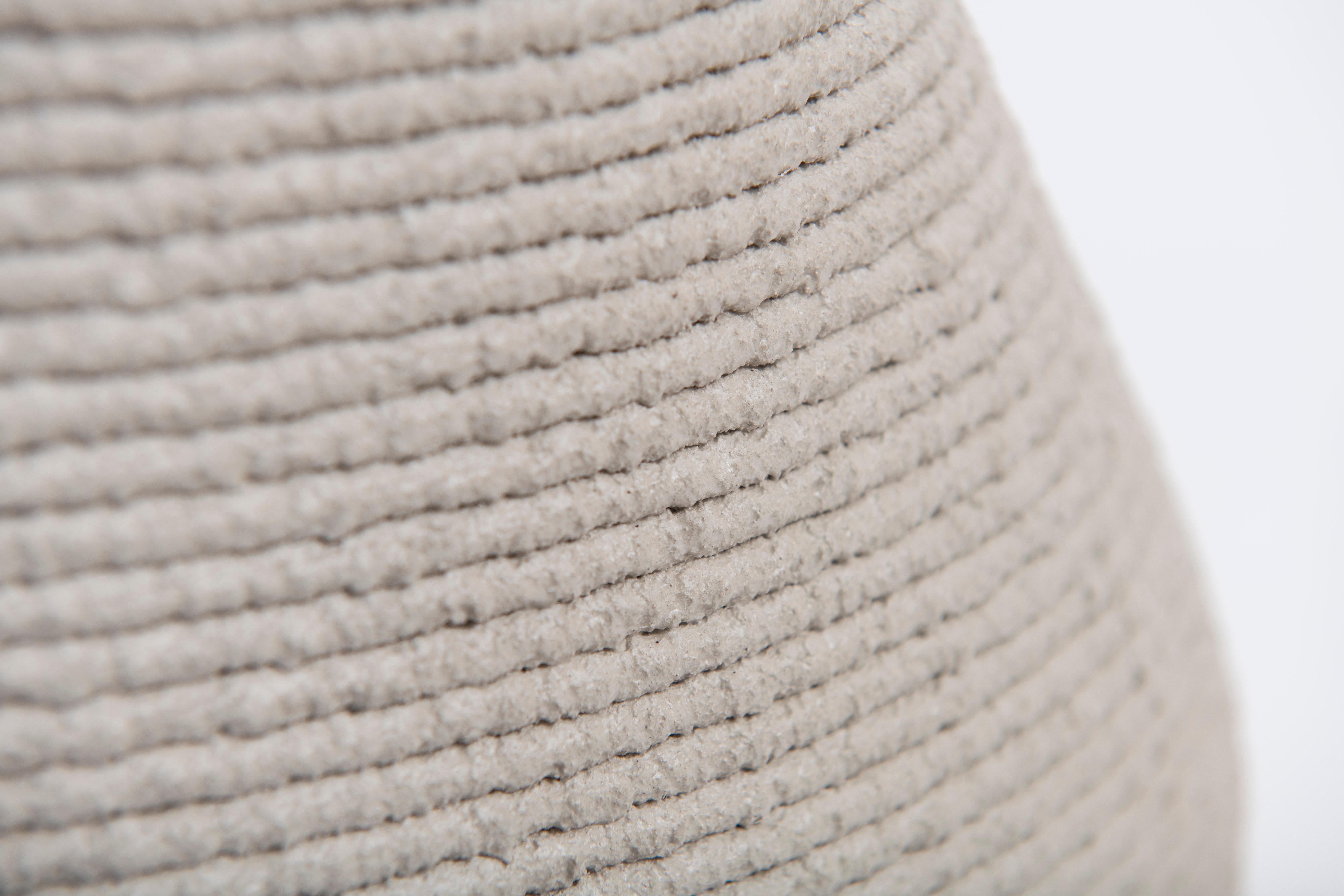 Schicht Vase im Zustand „Neu“ im Angebot in Weidling, AT