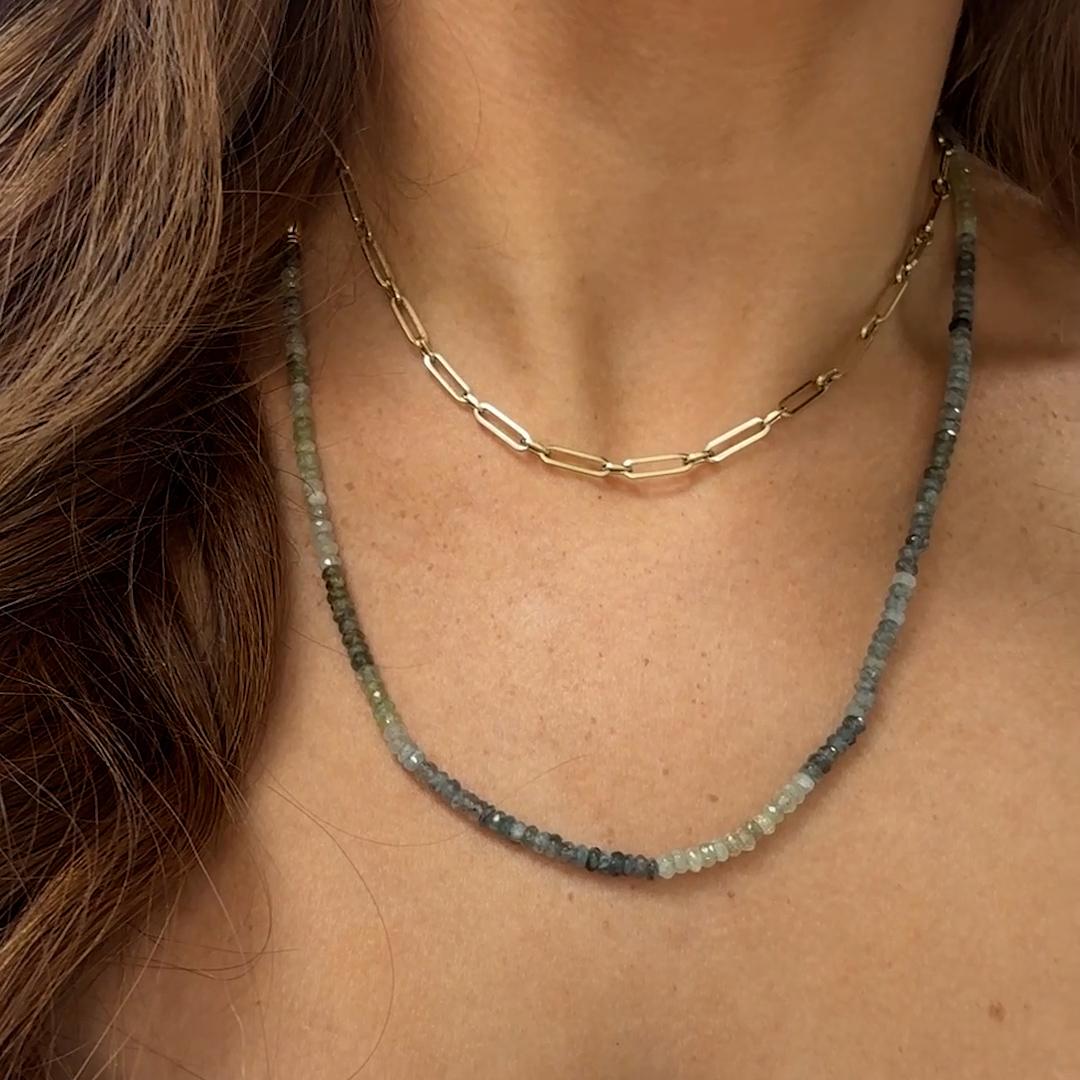 Contemporaneo Collana di perline di acquamarina a strati con catena A Link in oro 14K in vendita