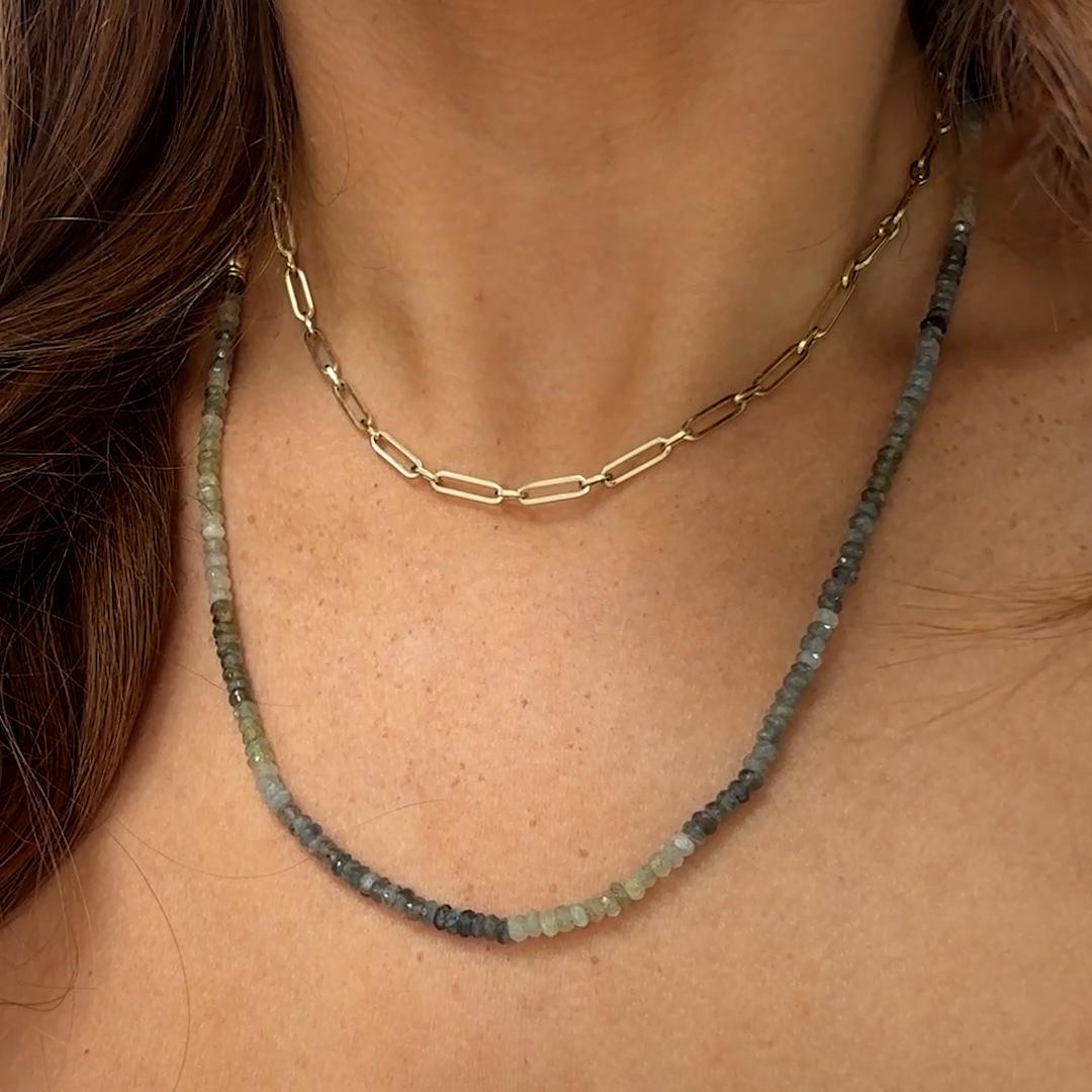 Taglio rotondo Collana di perline di acquamarina a strati con catena A Link in oro 14K in vendita