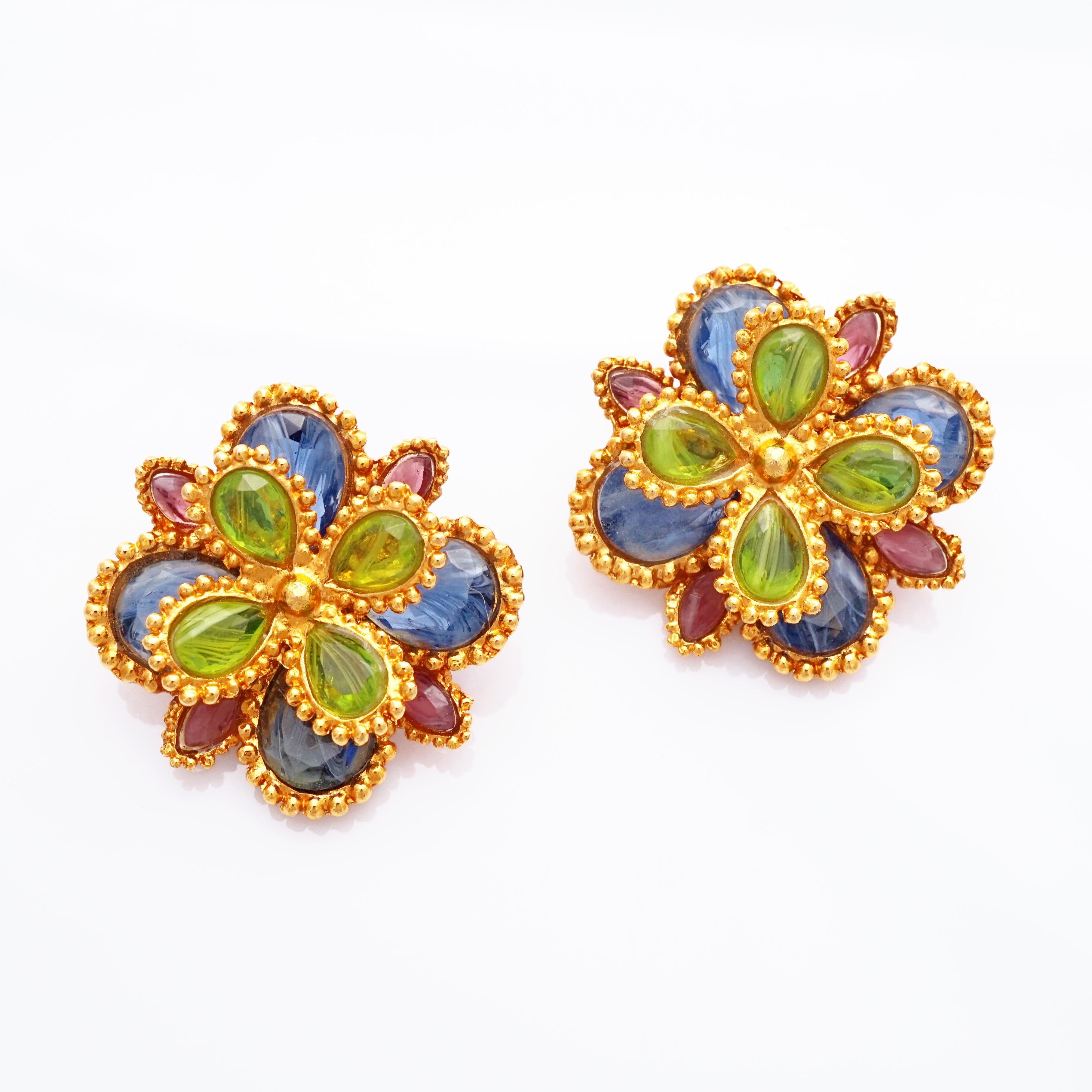 - Vintage item

- Collectible costume jewelry piece from the '80s

- Each earring measures 1.6