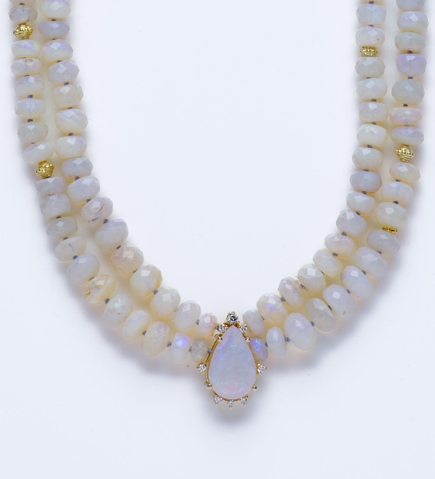 Collier d'opale australienne Lightning Ridge en or 18K avec diamants et strates en vente 1