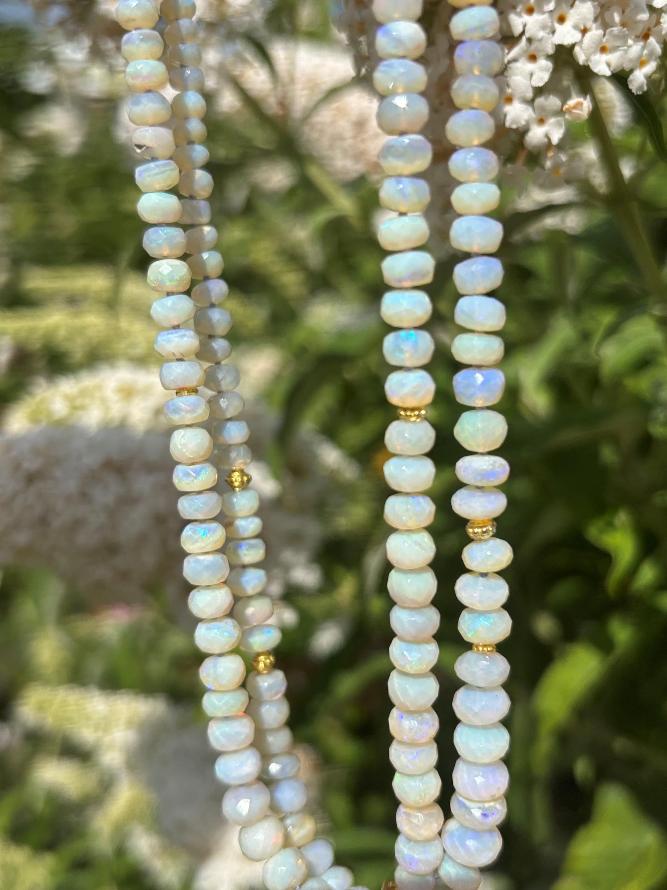 Collier d'opale australienne Lightning Ridge en or 18K avec diamants et strates en vente 2