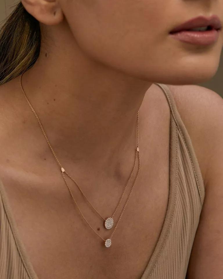 Taille ronde Collier à disques de diamants superposés en or massif 14k en vente