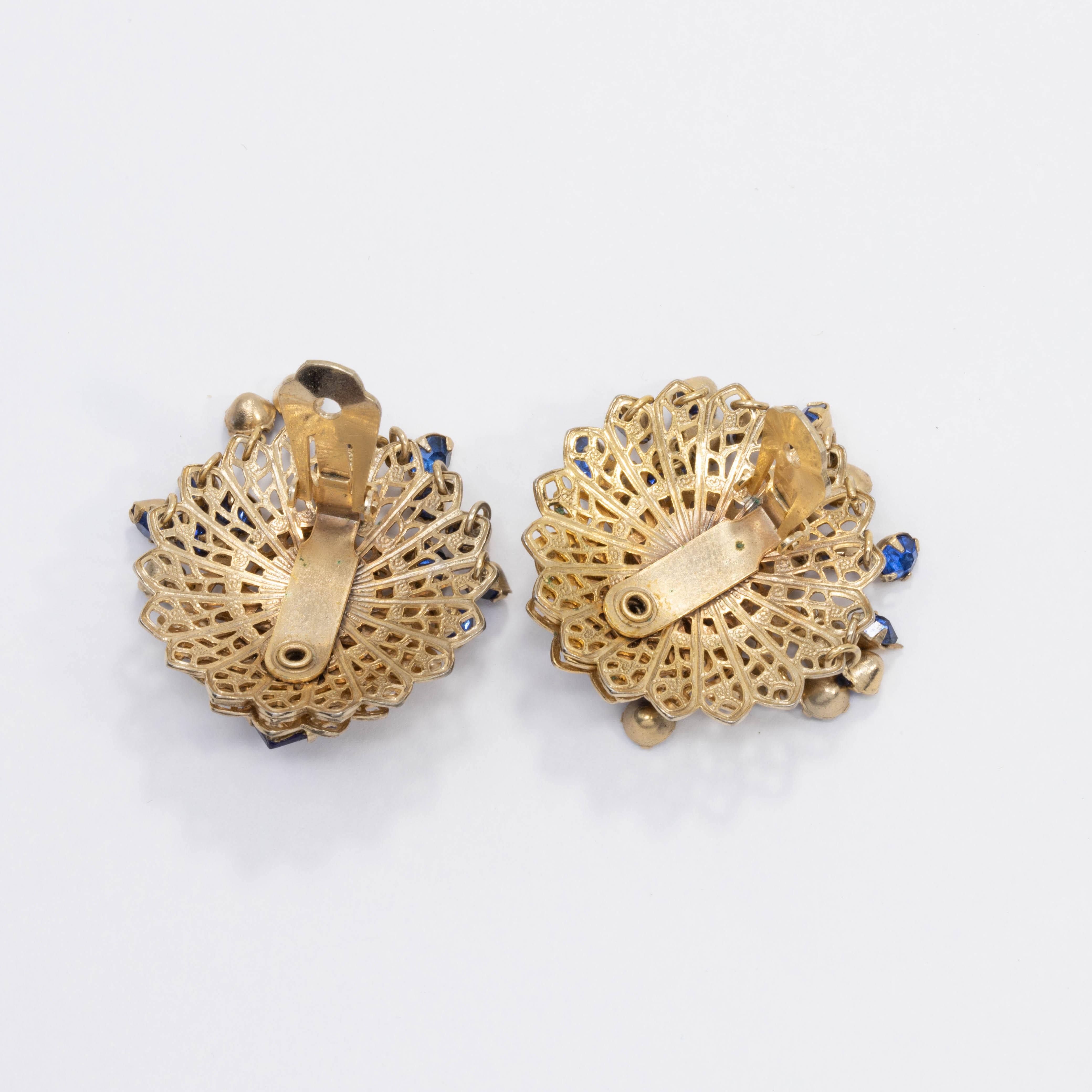 Layered Filigree Sapphire Crystal Cluster Clip on Earrings in Gold, Mid 1900s For Sale 1