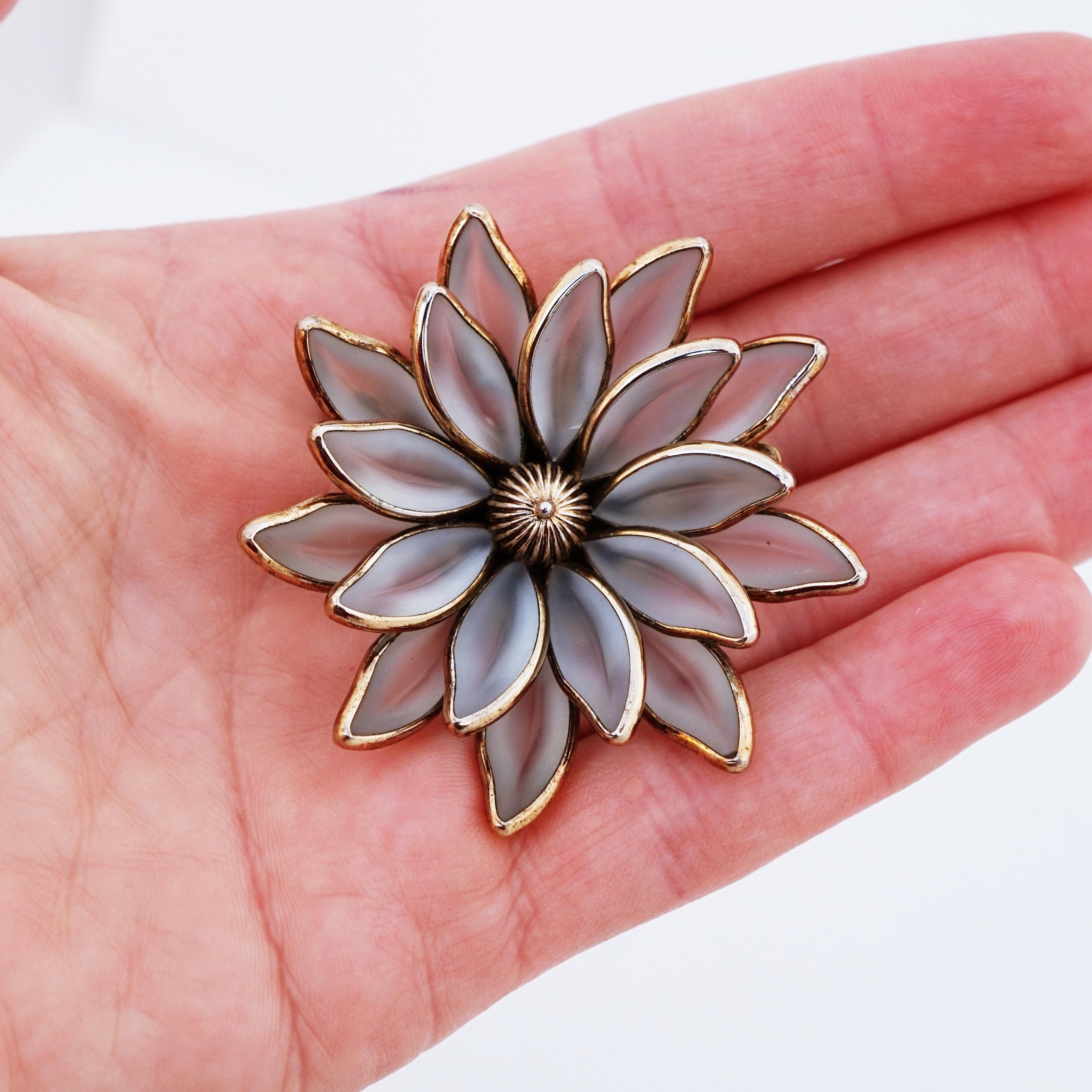 Layered Frosted Glass Flower Figural Brooch By Crown Trifari, 1950s 1