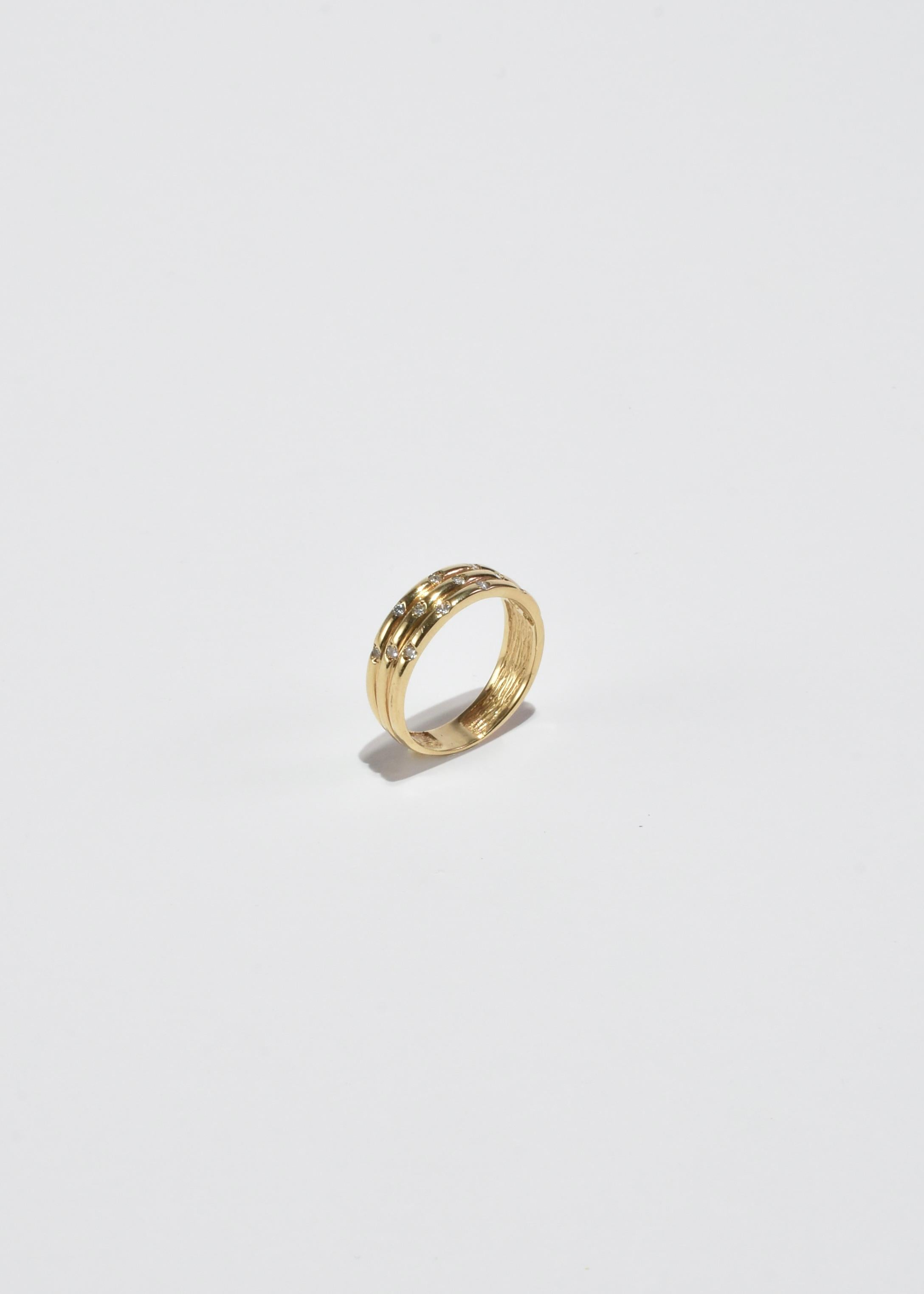 Round Cut Layered Gold Diamond Ring