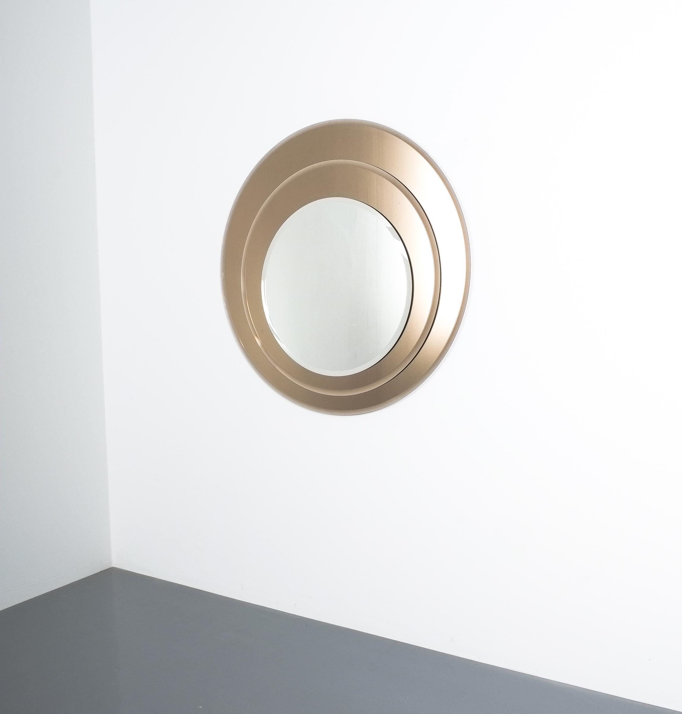 Layered midcentury Rimadesio mirror, Italy, 1970. Three layered round 30