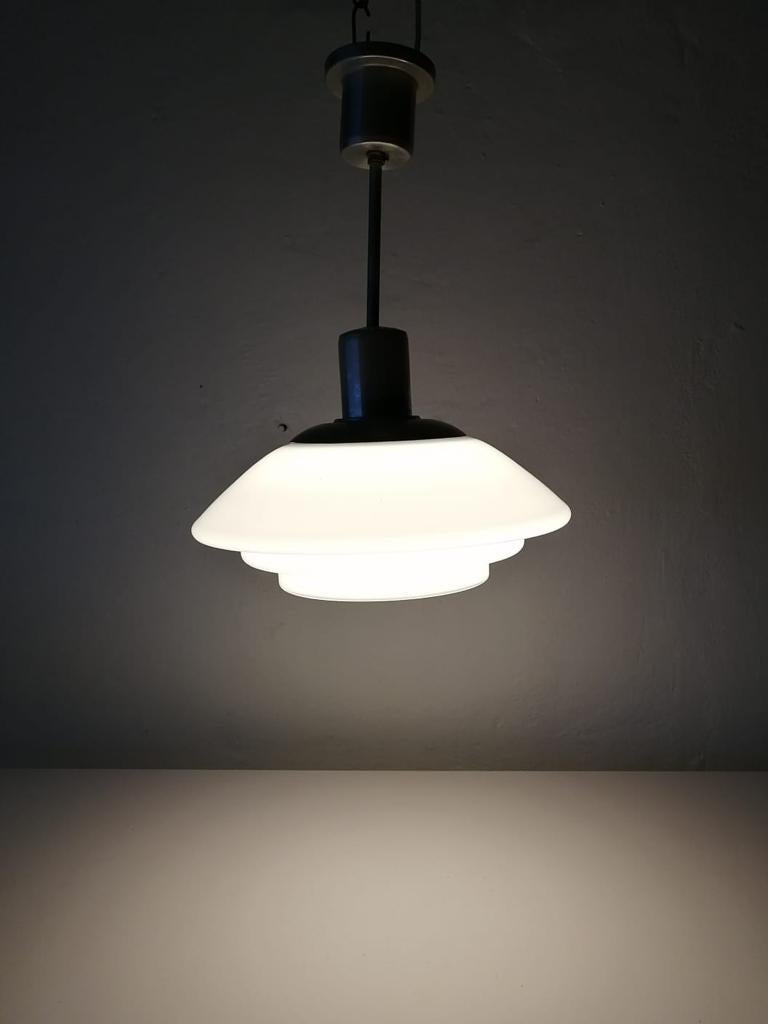 Layered Milk Glass Art Deco Pendant Lamp by VERALUX, 1940s, Made in Germany In Good Condition In Hagenbach, DE