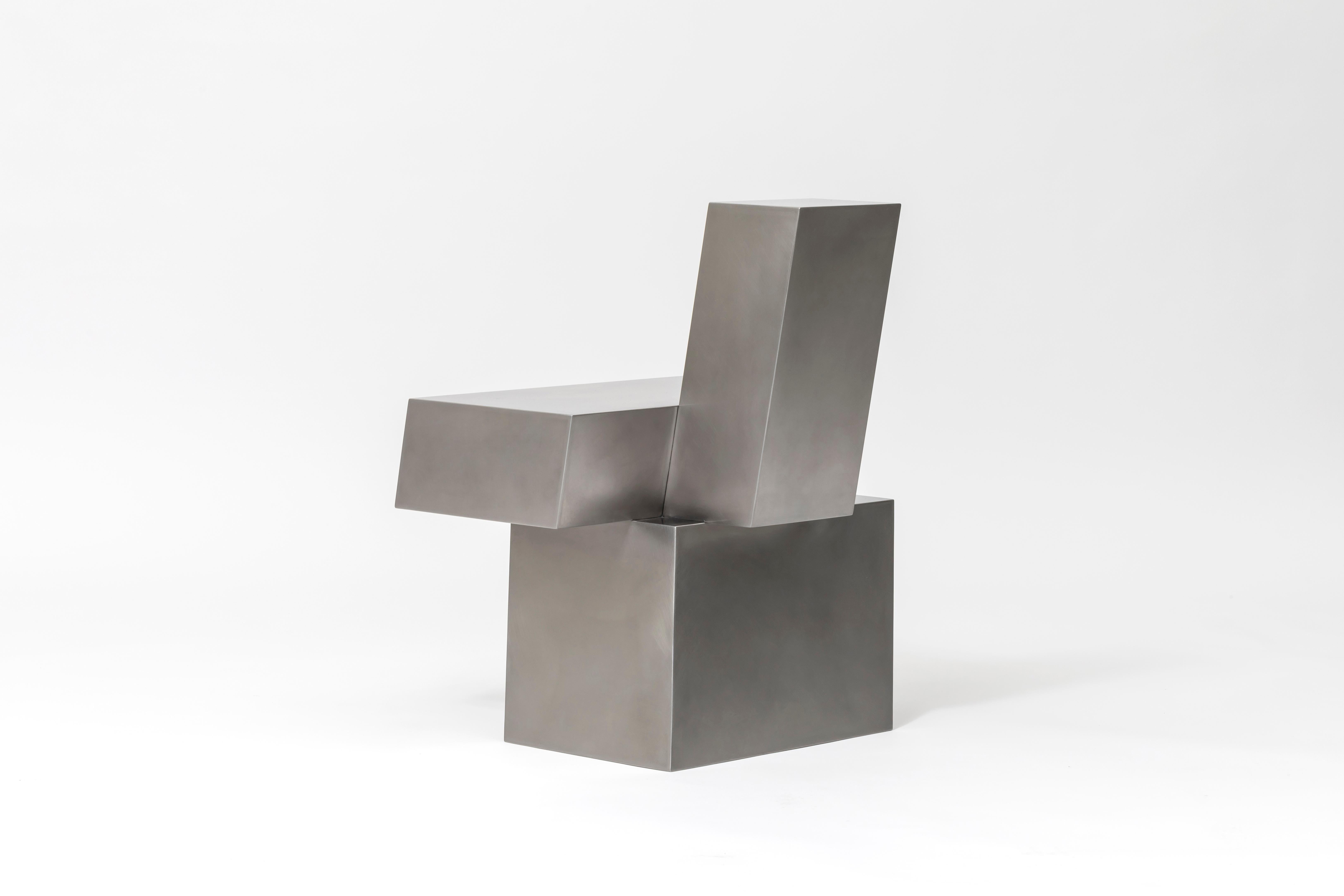 Layered steel seat by Hyungshin Hwang
2018
Dimensions: D 45 x W 51 x H 69 cm
Materials: stainless steel

Layered Series is the main theme and concept of work of Hwang, who continues his experiment which is based on architectural composition of
