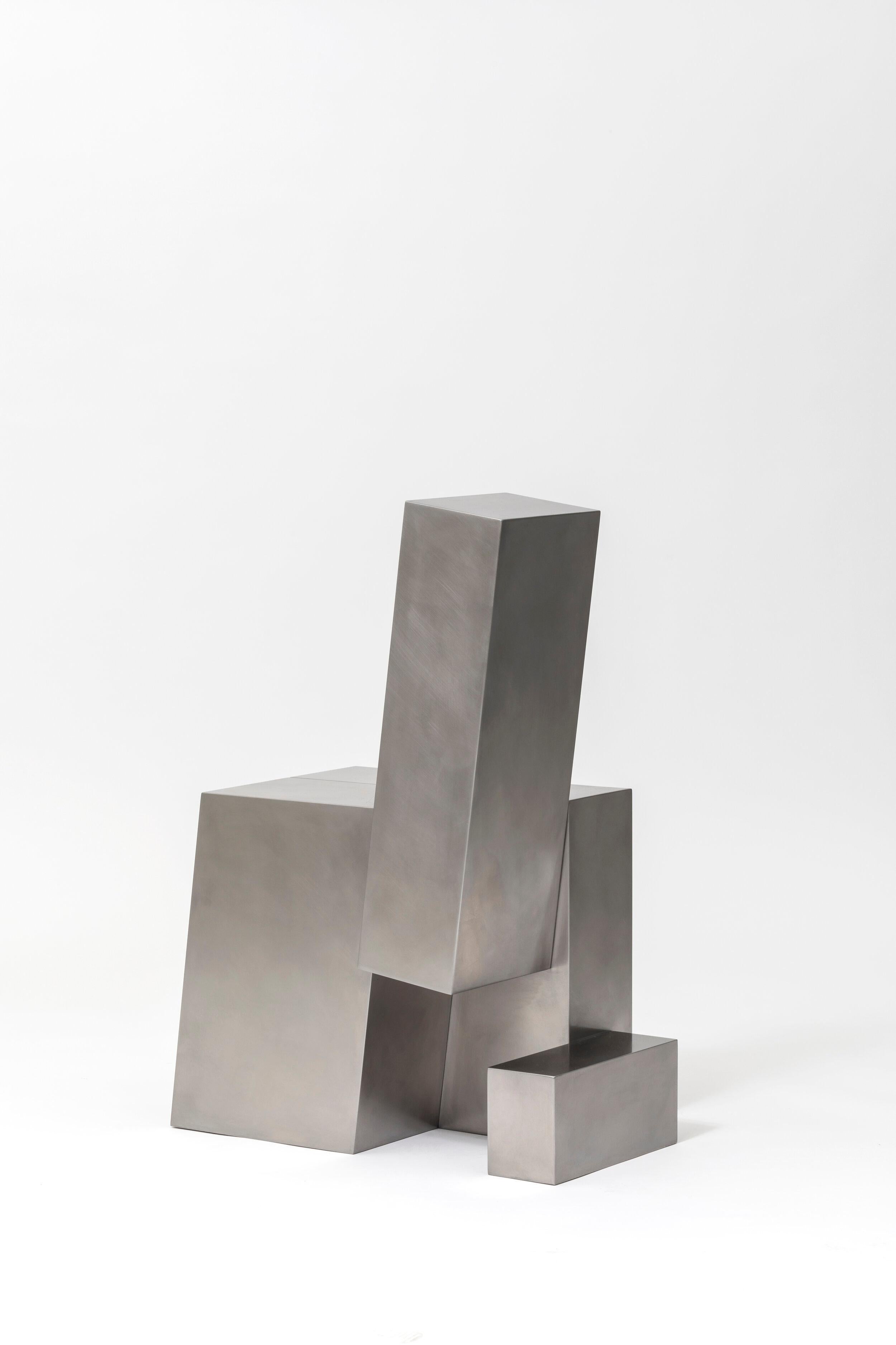 Layered steel seat XV by Hyungshin Hwang
Dimensions: D 37 x W 60 x H 84 cm
Materials: stainless steel

Layered Series is the main theme and concept of work of Hwang, who continues his experiment which is based on architectural composition of