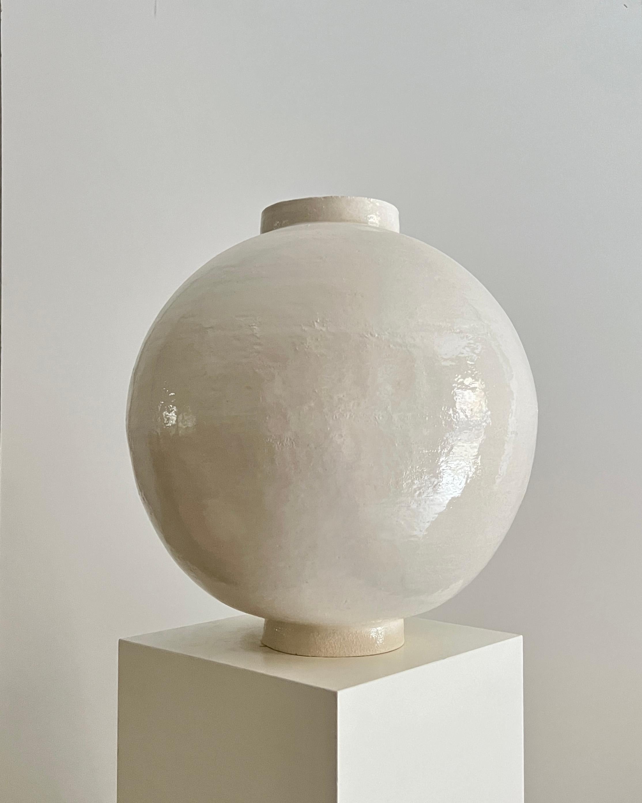 Layers Vessel by Laura Pasquino
One of a Kind
Dimensions: D 43 x H 44 cm
Material: Ceramic
Finishing: Glazed, Glossy
Artist stamp on the bottom
 
Laura Pasquino
Incorporating references from ancient Korean ceramics as well as principles of Japanese