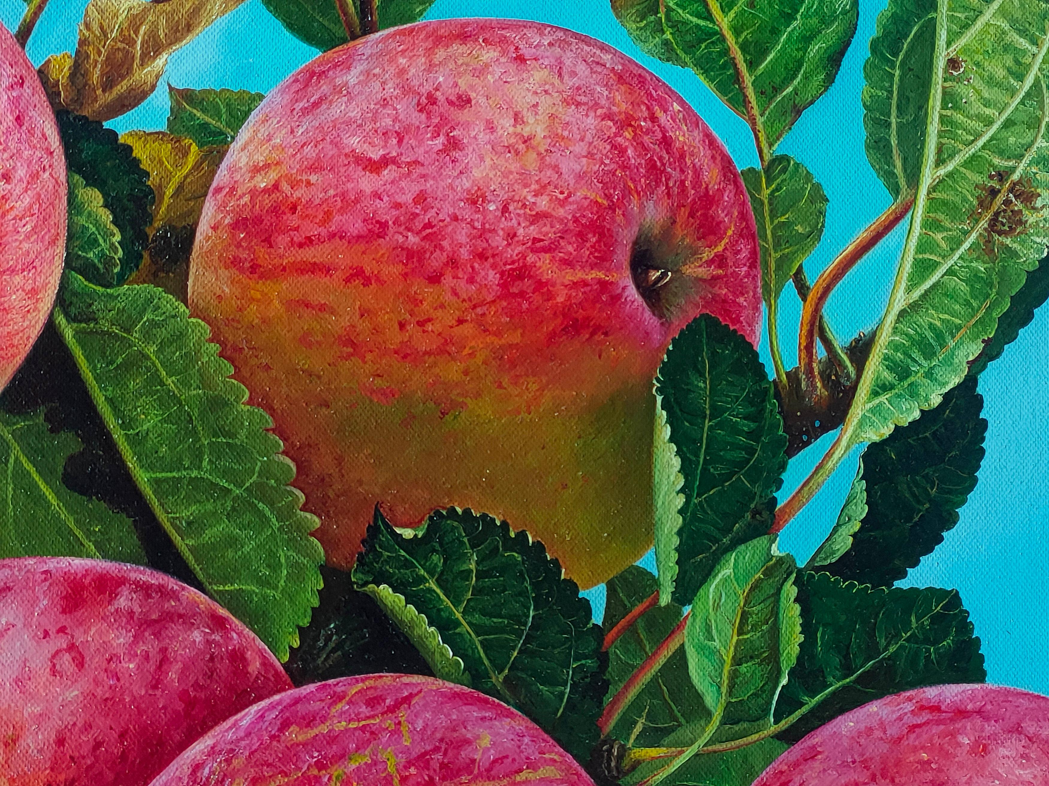 Bunch aus Äpfeln in Blau (Realismus), Painting, von Layong Jingga Probo