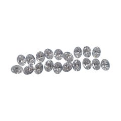 Layout de diamants de taille ovale pour une bague d'éternité de 3,35 carats