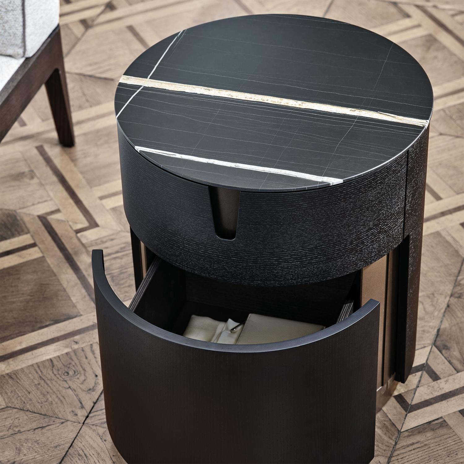 Table d'appoint en marbre noir Lleno en vente 4