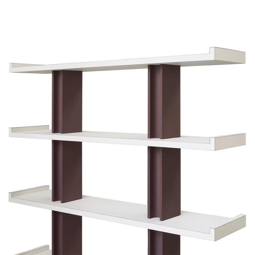 Bookcase Layton with solid wood structure covered with
white calfskin genuine leather and with redwine calfskin
genuine leather.
Also available with other leather color finishes on request.