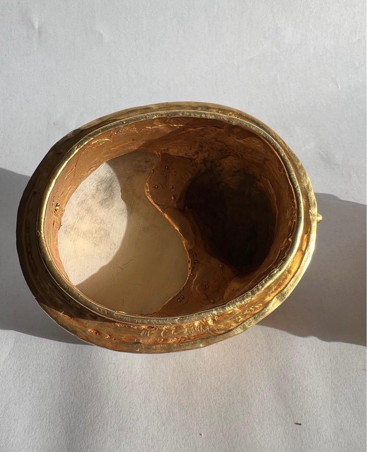 Commode/boîte à bijoux Lazaro Diaz en étain doré et coquillage de Nautilus en vente 1