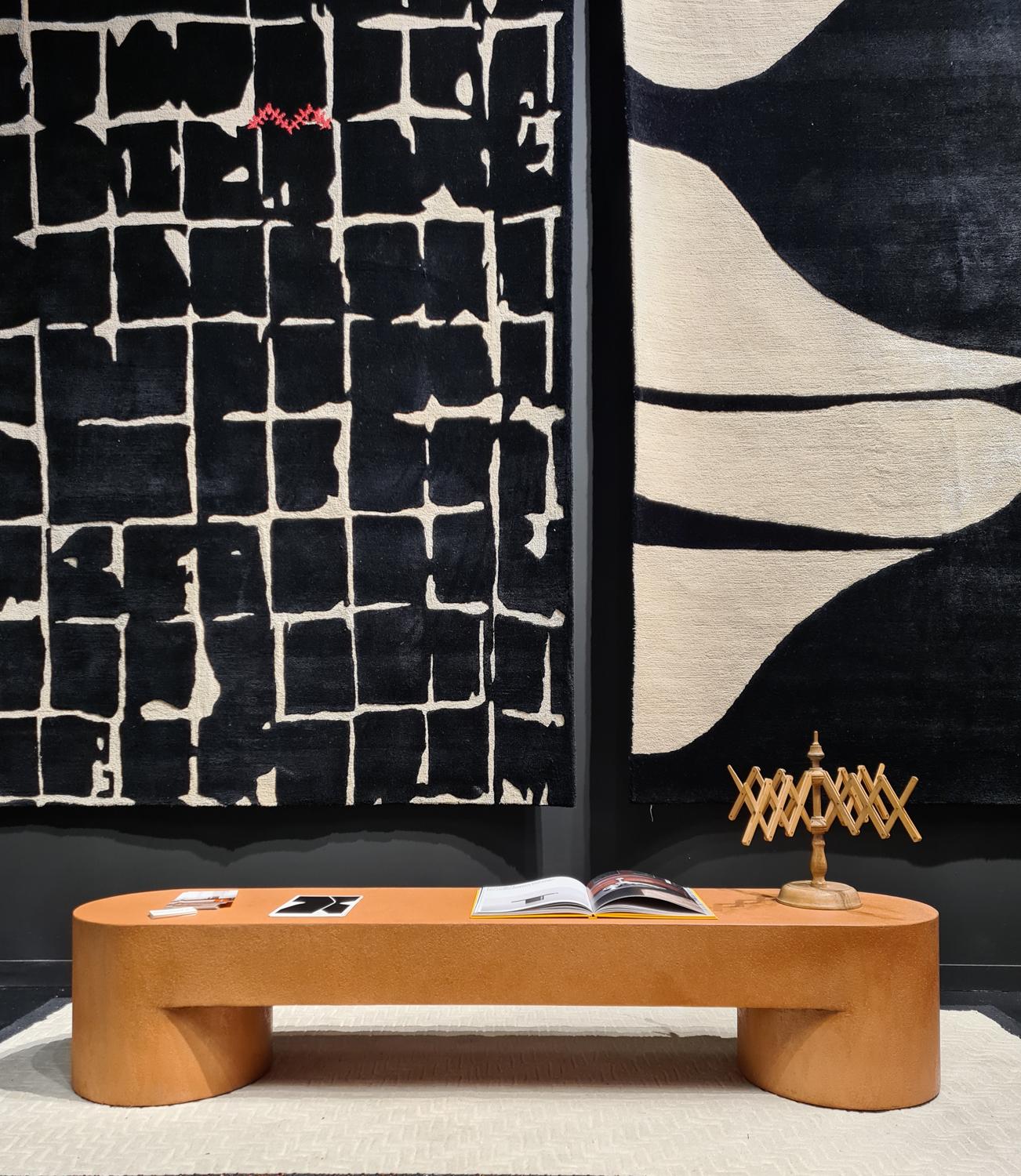 Woodwork Lazy-O, monolithic bench in clay resin, Dainelli Studio for Somaschini, Italy For Sale