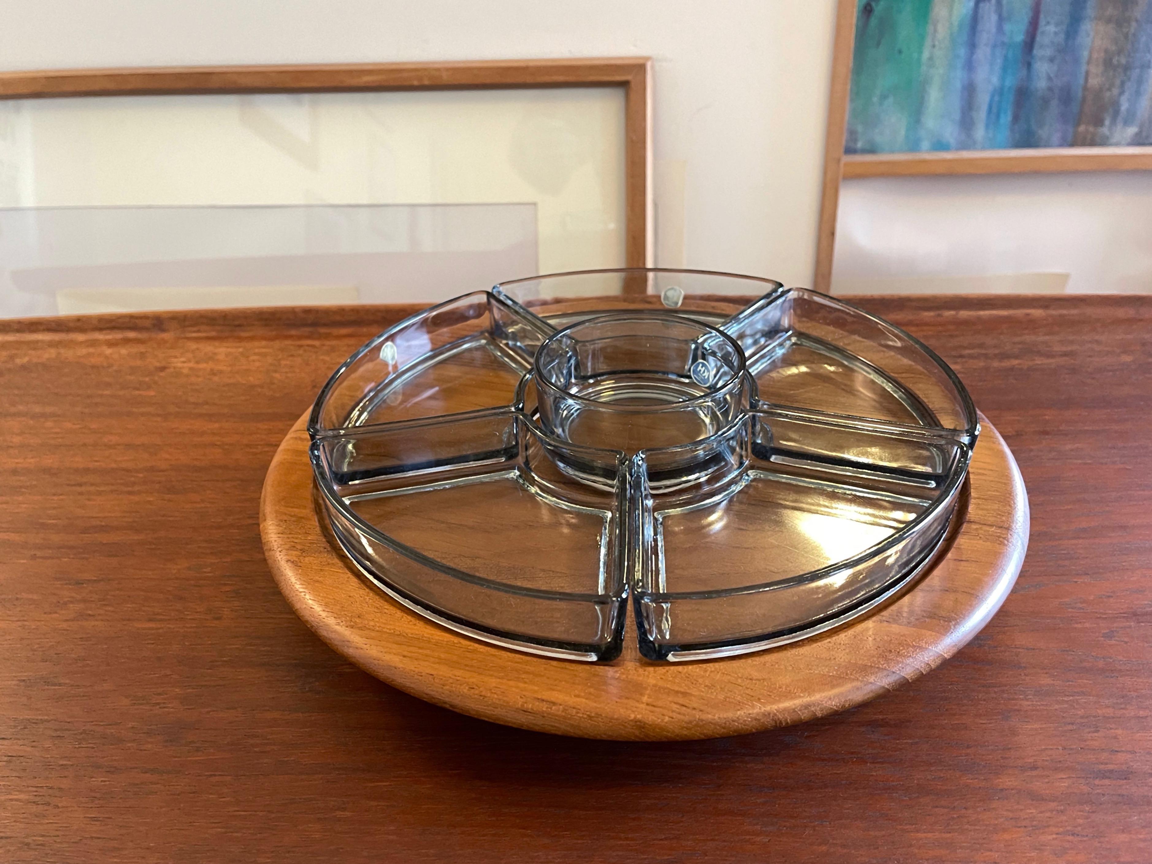 Modernes dänisches Serviertablett oder Teller aus Teakholz von Digsmed, Lazy Susan, ca. 1965 (Moderne der Mitte des Jahrhunderts) im Angebot