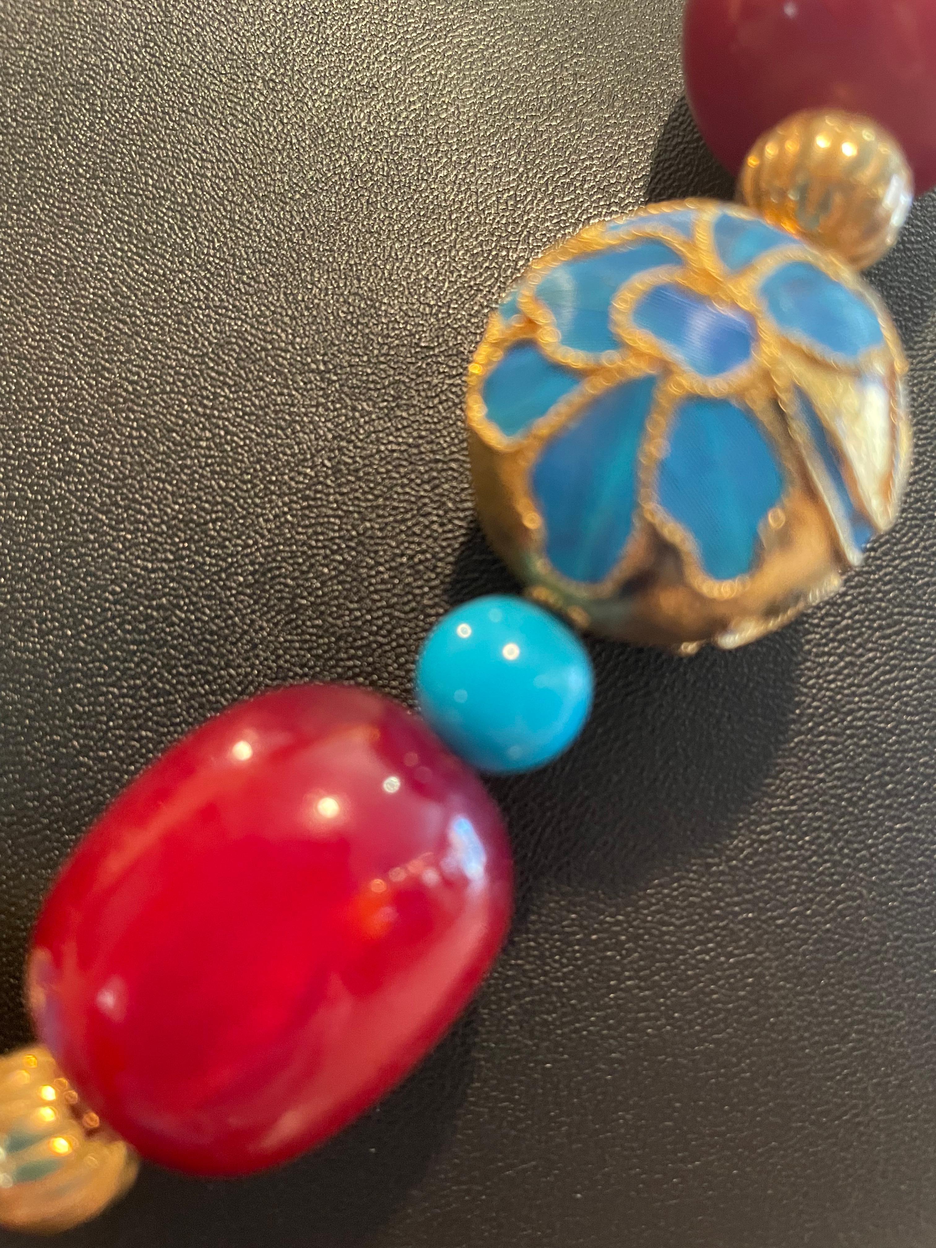 LB Collier de perles incrustées chinoises, bakélite, verre turquoise, perles en or  en vente 4
