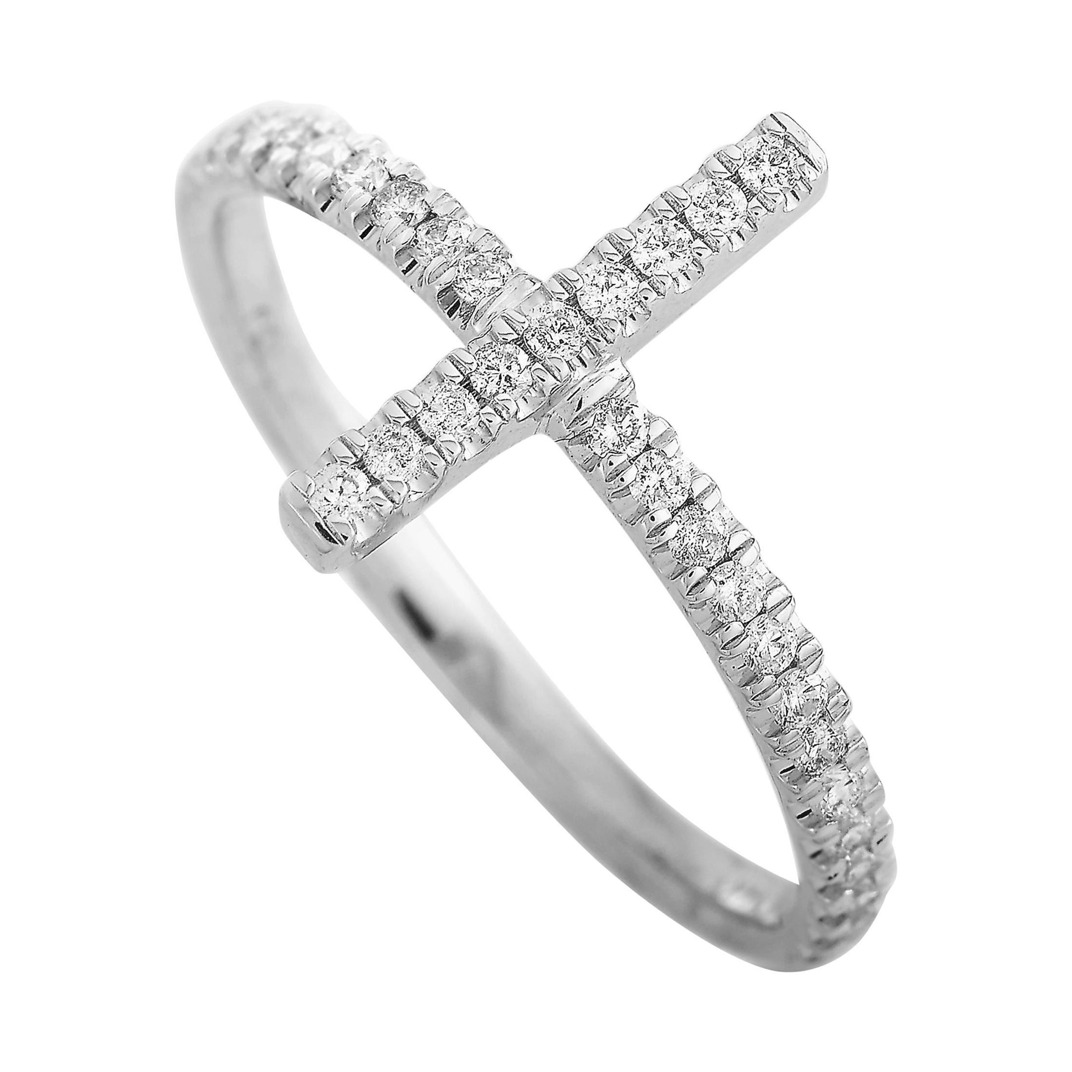 LB Exclusive 18 Karat White Gold 0.65 Carat Diamond Ring For Sale at ...