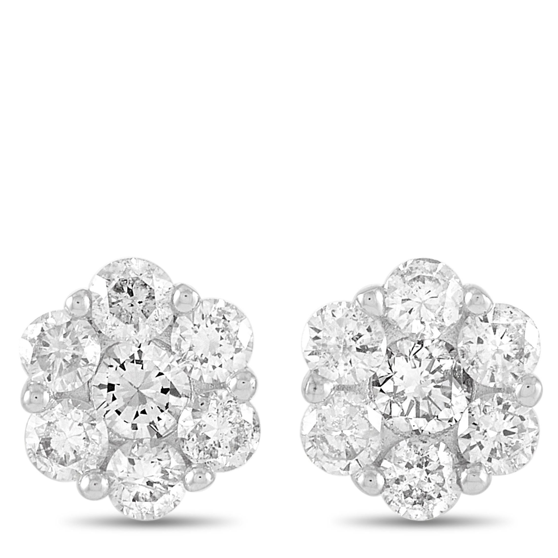 LB Exclusive 14 Karat White Gold 0.46 Carat Diamond Stud Earrings In New Condition In Southampton, PA