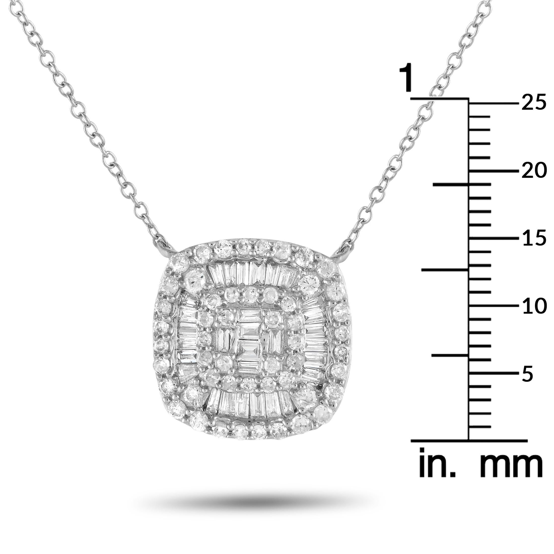 Taille mixte LB Exclusive 14K White Gold 0.50ct Diamond Cushion Cluster Necklace PN14750 en vente
