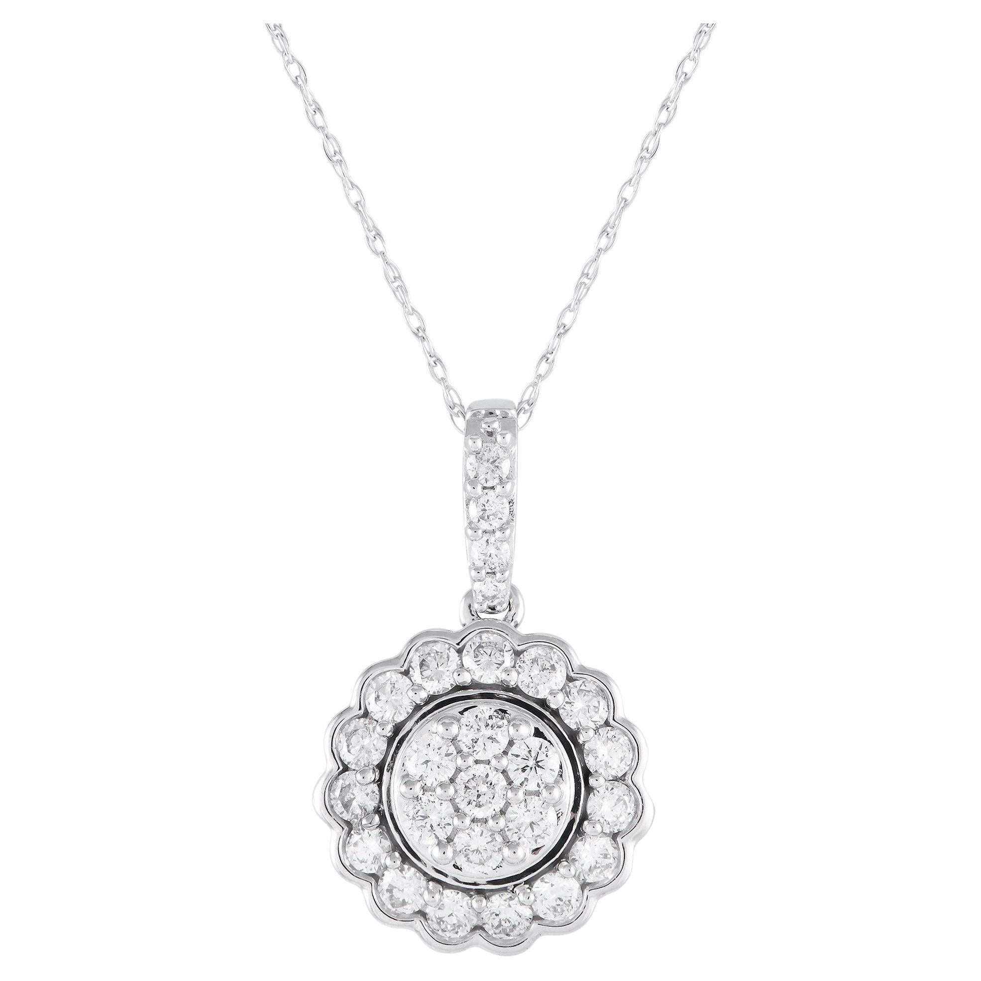 LB Exclusive 14K White Gold 0.75ct Diamond Flower Cluster Necklace For Sale