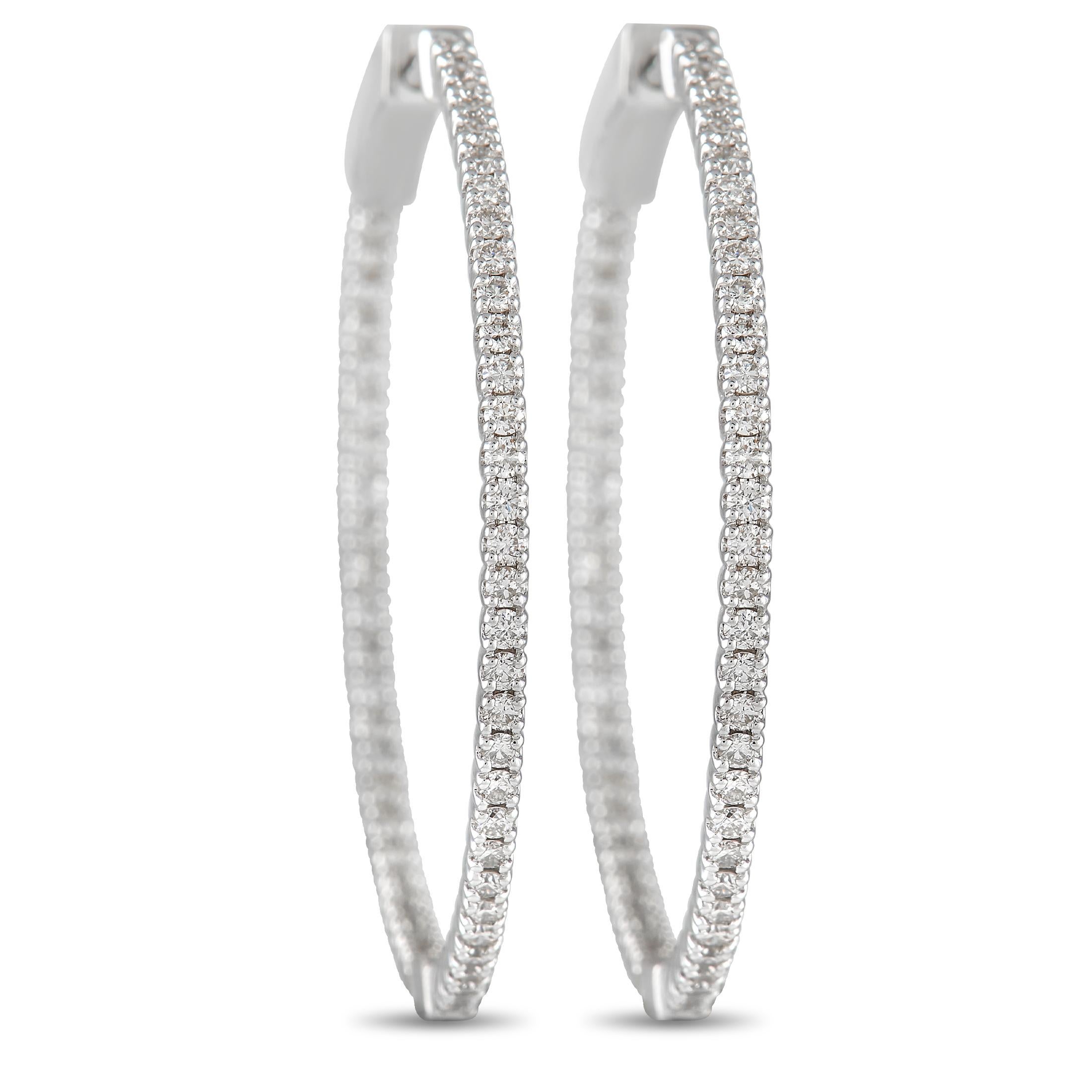 LB Exclusive 14K White Gold 1.34ct Diamond Inside-Out Hoop Earrings In New Condition For Sale In Southampton, PA