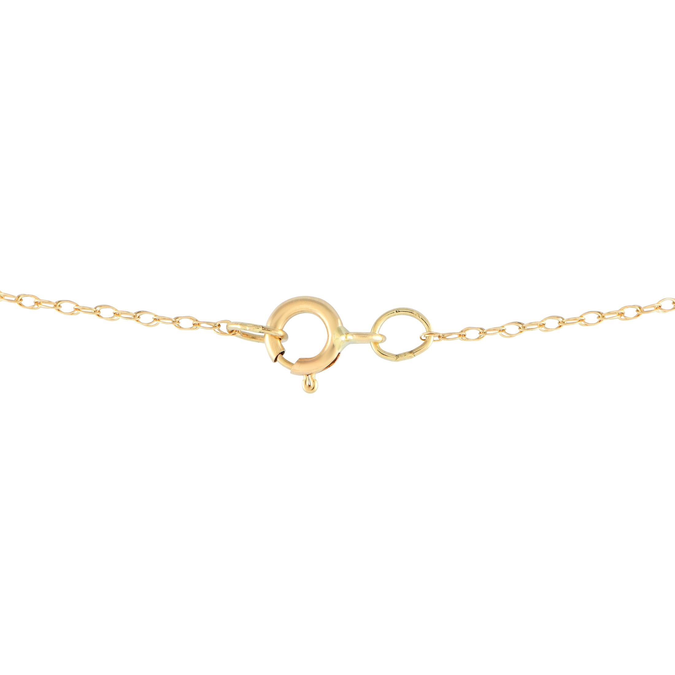 Round Cut LB Exclusive 14K Yellow Gold 0.05ct Diamond Pendant Necklace D4-16247YBT For Sale