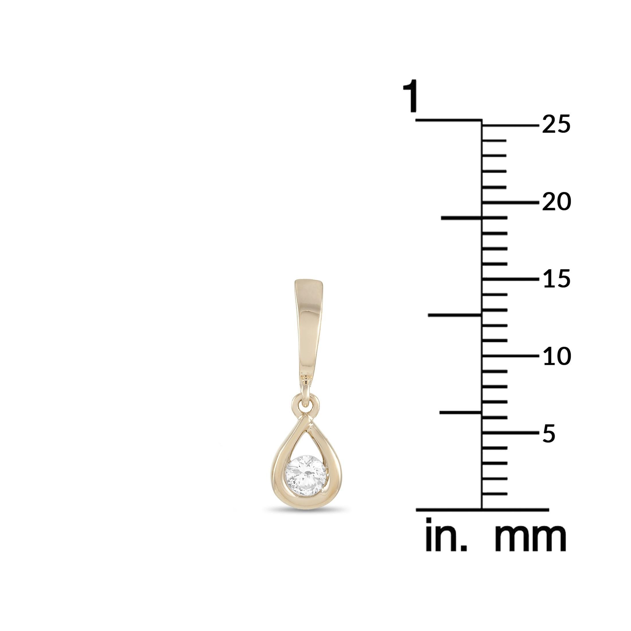 Round Cut Lb Exclusive 14k Yellow Gold 0.20 Carat Diamond Earrings For Sale