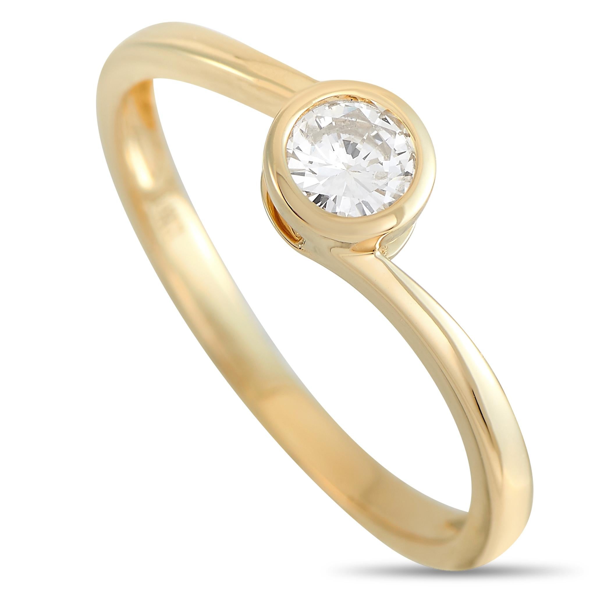 LB Exclusive 14K Yellow Gold 0.26 Ct Diamond Solitaire Ring In New Condition For Sale In Southampton, PA