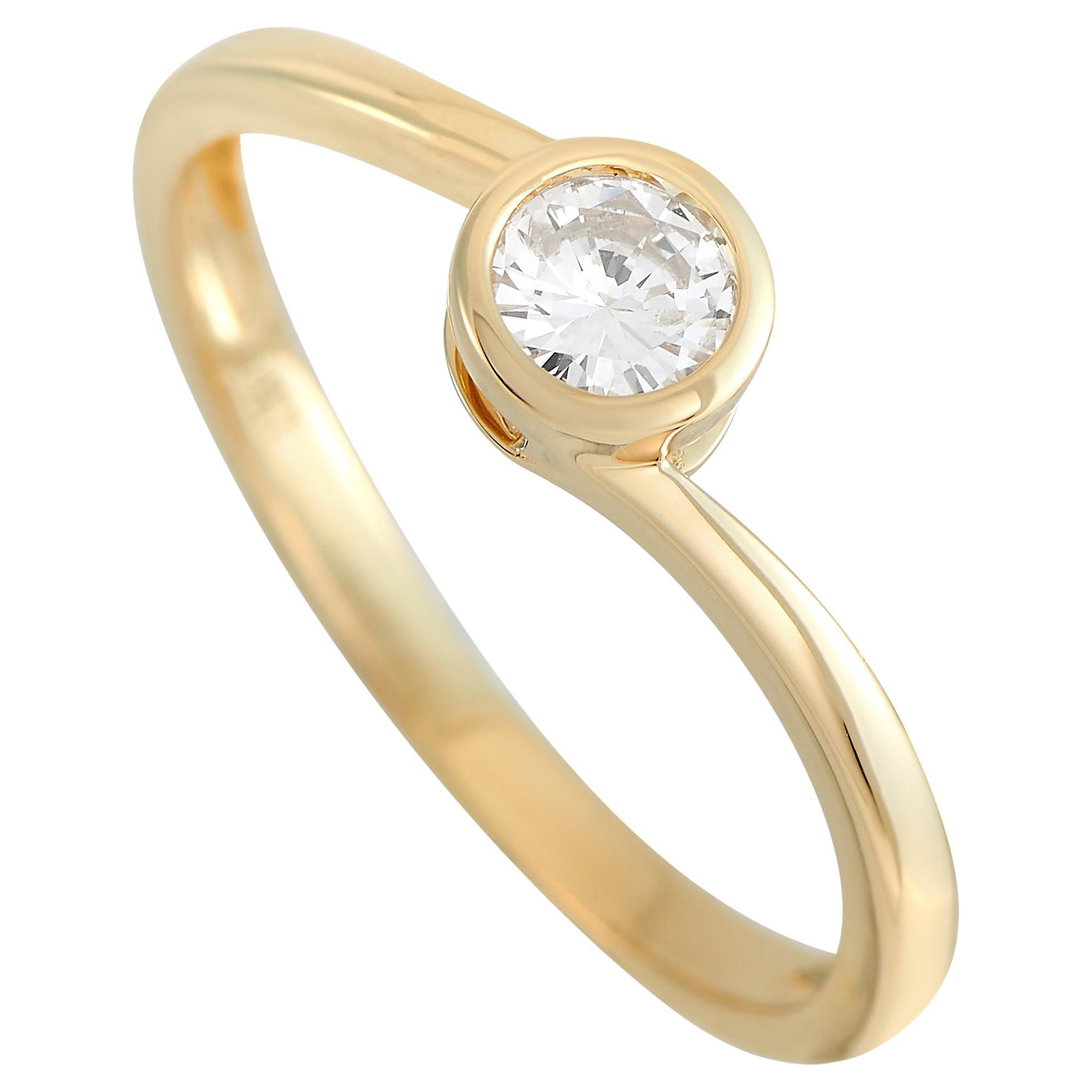 LB Exclusive 14K Yellow Gold 0.26 Ct Diamond Solitaire Ring For Sale