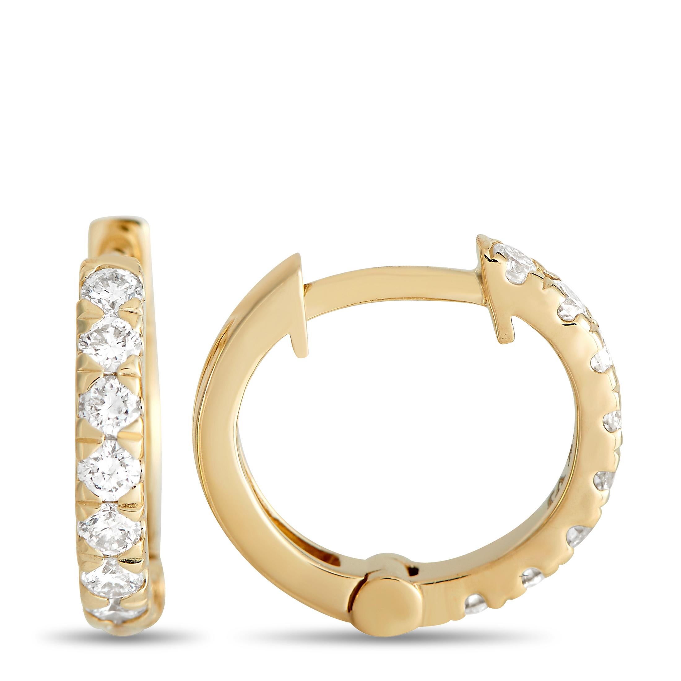 Here is a pair of yellow gold hoop earrings great as a gift for someone special or for yourself. This elegant pair can instantly give office attires or smart casual outfits a touch of sophistication. Each 0.37-inch hoop has its front face adorned