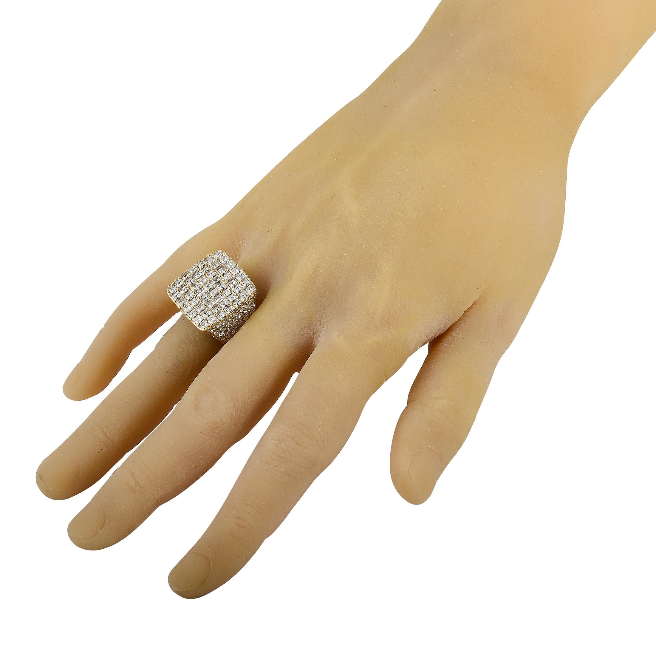 Round Cut LB Exclusive 14K Yellow Gold 10.49 Ct Diamond Ring For Sale