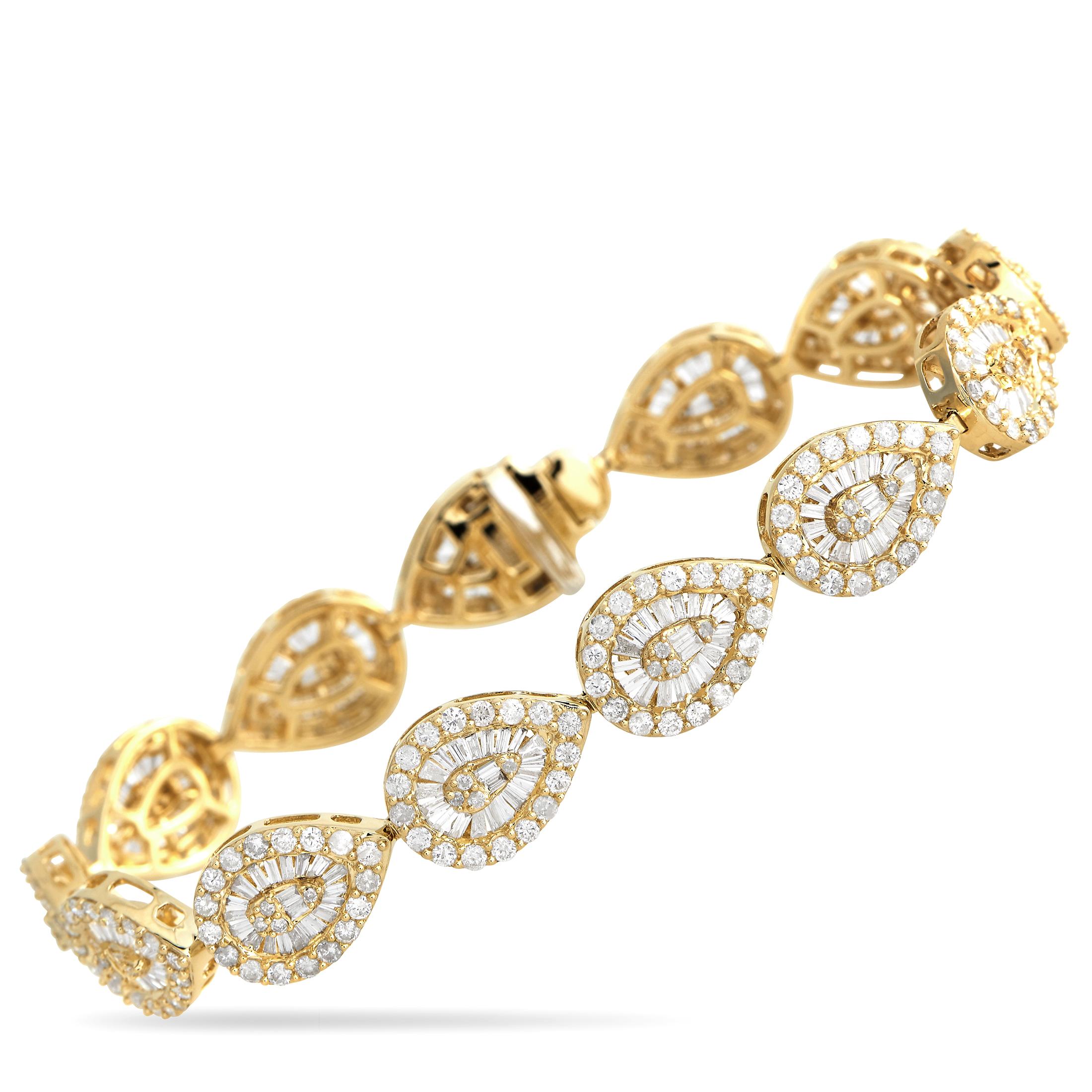 LB Exclusive 14K Yellow Gold 6.05ct Diamond Bracelet In New Condition For Sale In Southampton, PA