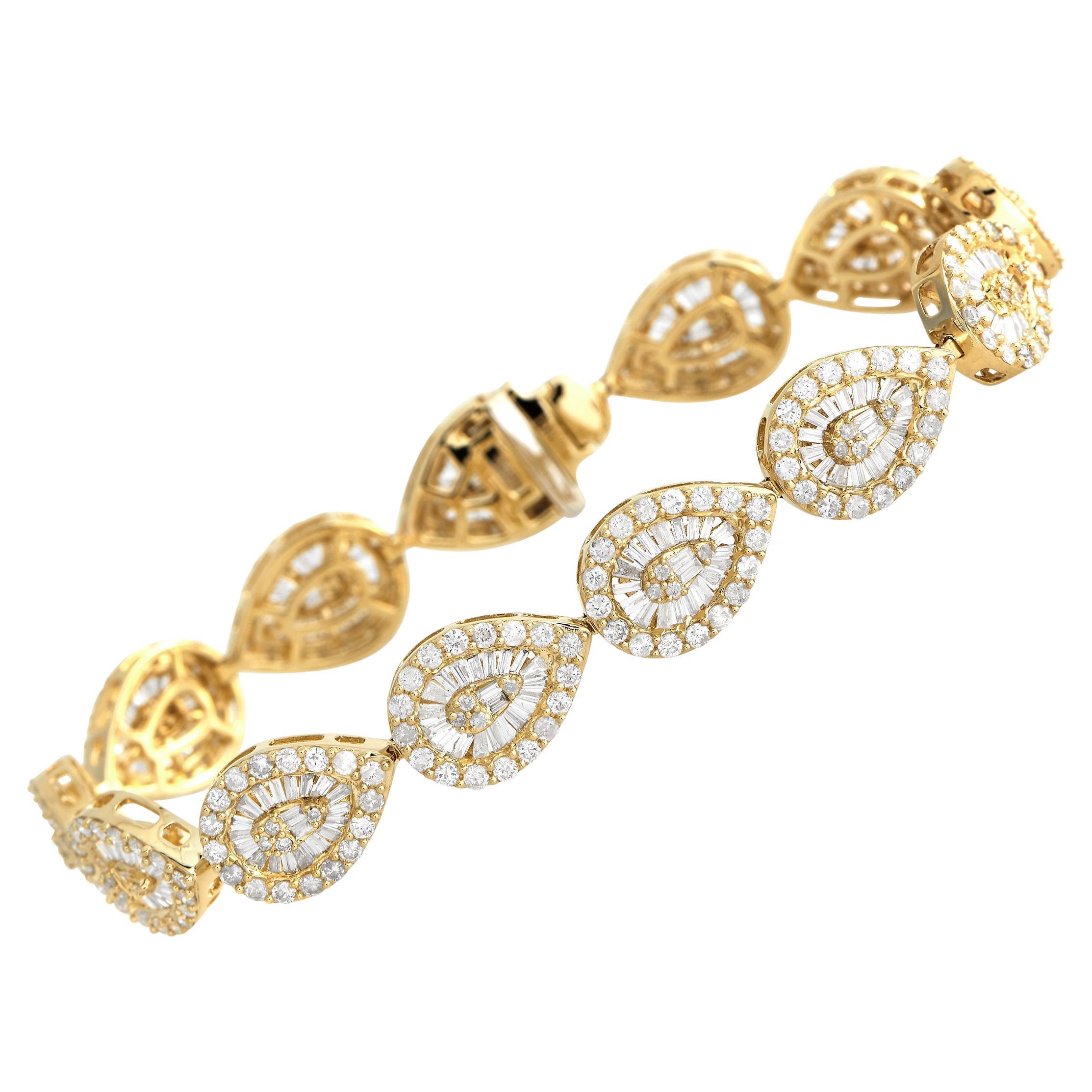 LB Exclusive 14K Yellow Gold 6.05ct Diamond Bracelet For Sale