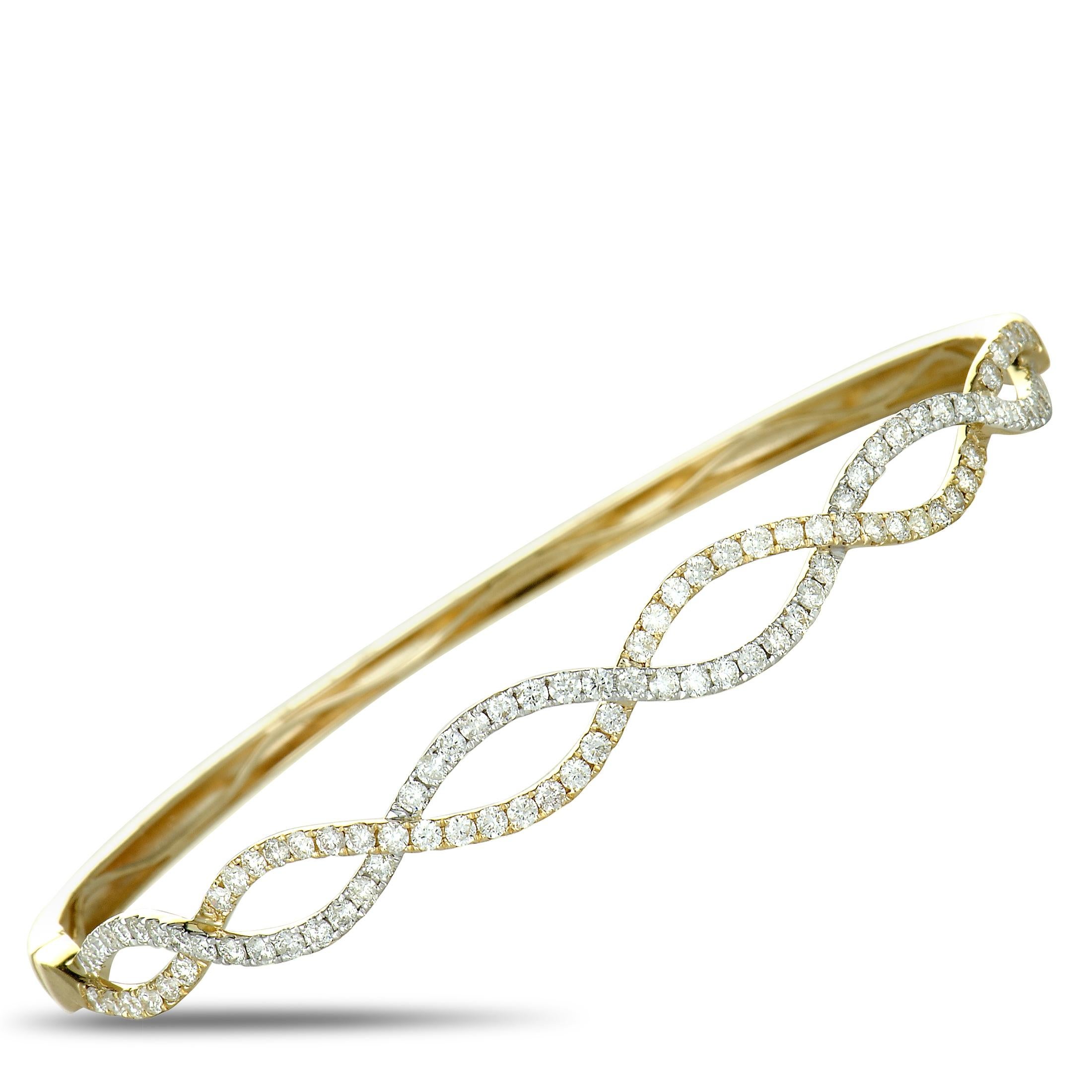 LB Exclusive 14K Yellow Gold Diamond Bangle Bracelet In New Condition In Southampton, PA
