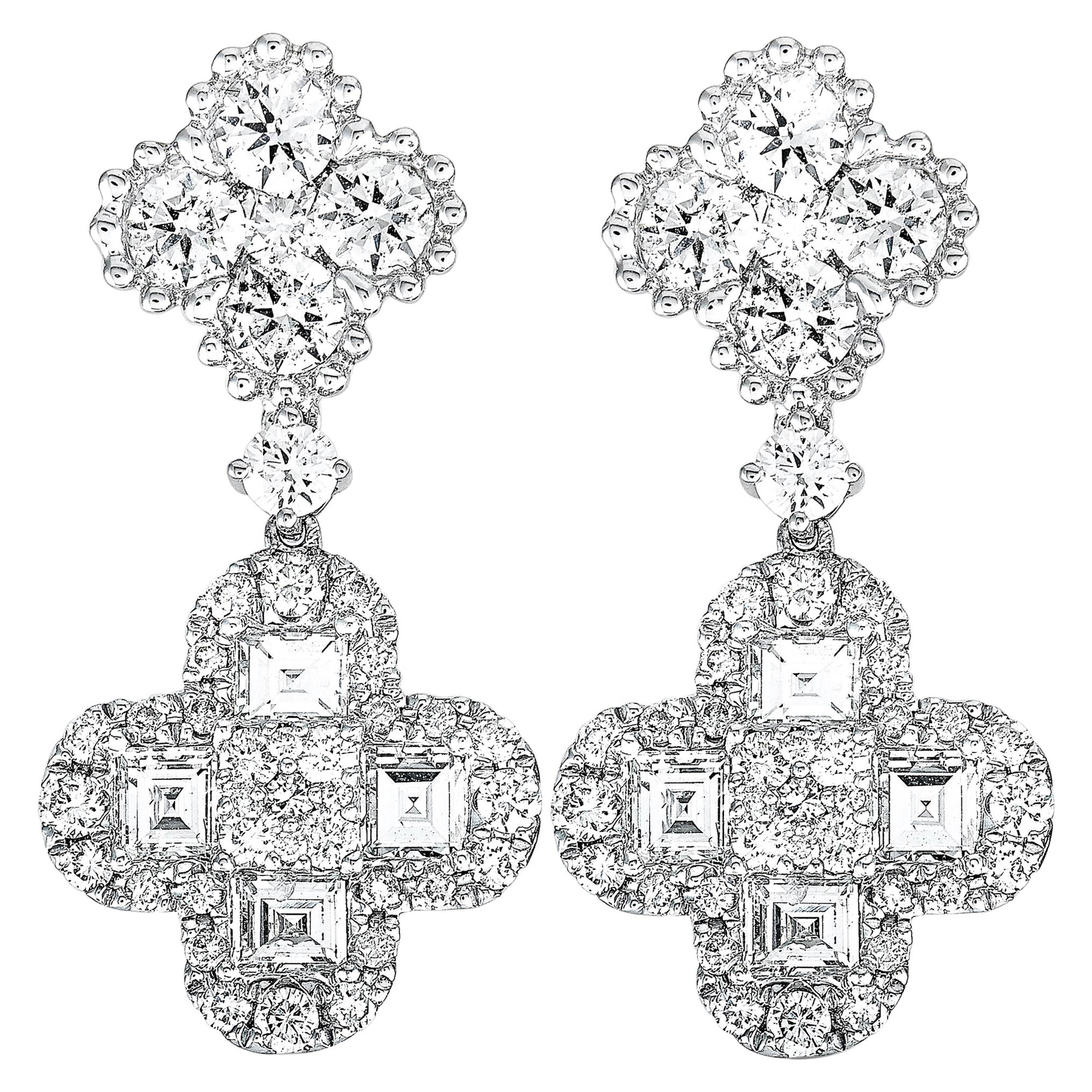 LB Exclusive 18 Karat Gold 3.85 Carat VS1 D-H Color Pave Diamond Dangle Earrings