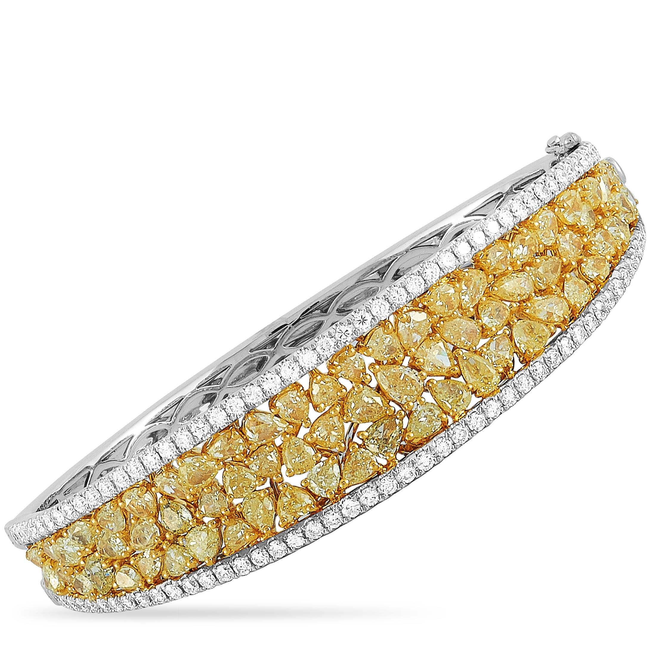 LB Exclusive 18 Karat White Gold 11.00 Carat White and Yellow Diamond Bracelet In New Condition In Southampton, PA