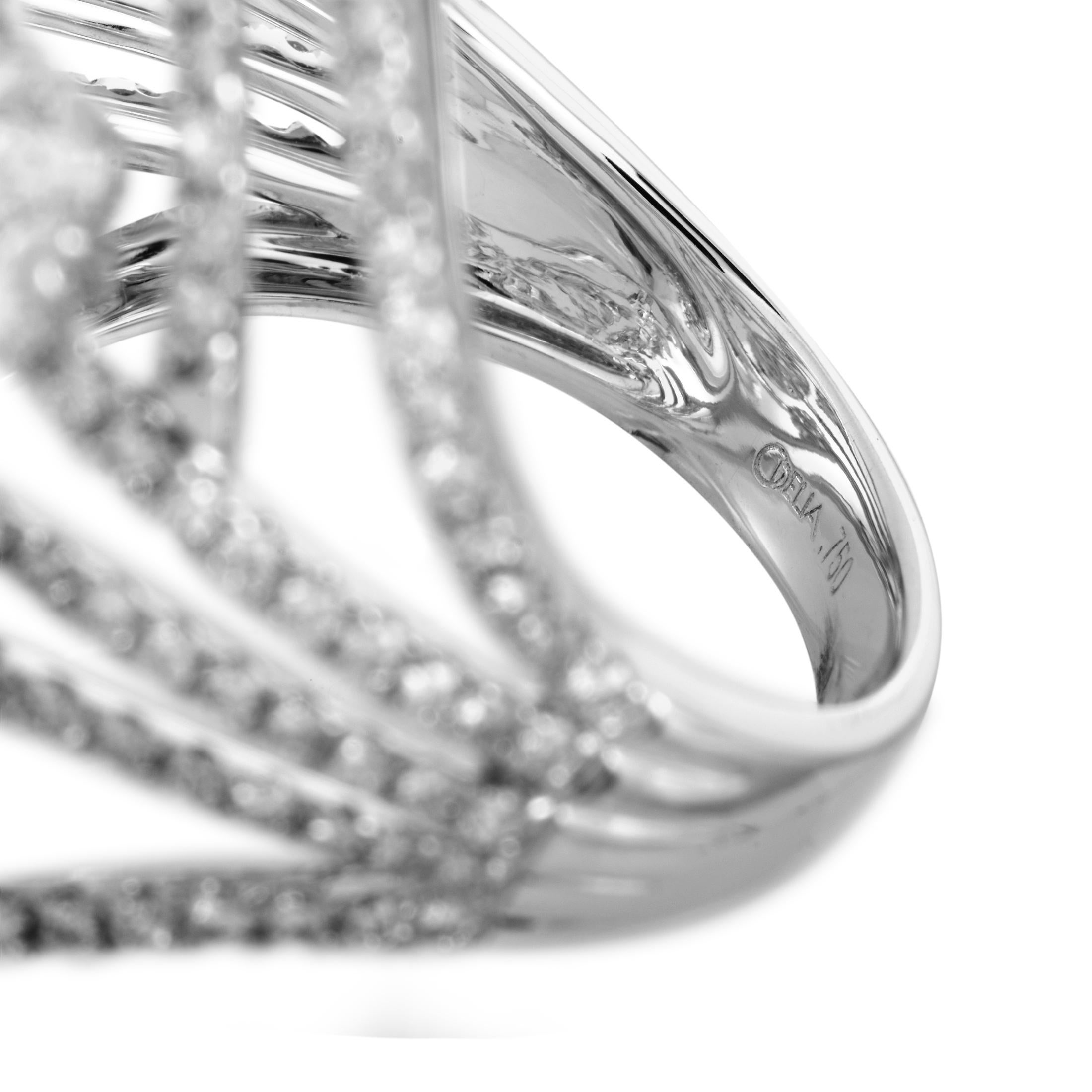 Women's LB Exclusive 18 Karat White Gold Diamond Ring For Sale