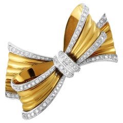 LB Exclusive 18 Karat Yellow Gold 2.00 Carat Diamond Bow Brooch LB Exclusive 18 Karat Yellow Gold 2.00 Carat Diamond Bow Brooch