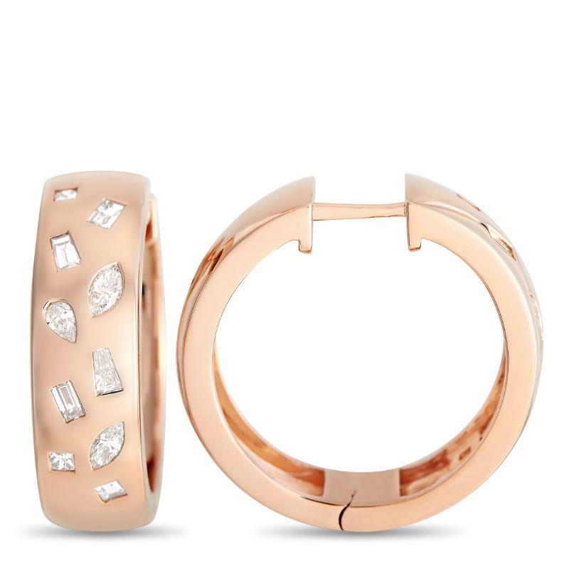 A chic, contemporary design sets these hoop earrings apart from everything else. A shimmering 18K Rose Gold setting measuring 0.88” round beautifully highlights the beauty of the sparkling inset diamonds, which together possess a total weight of