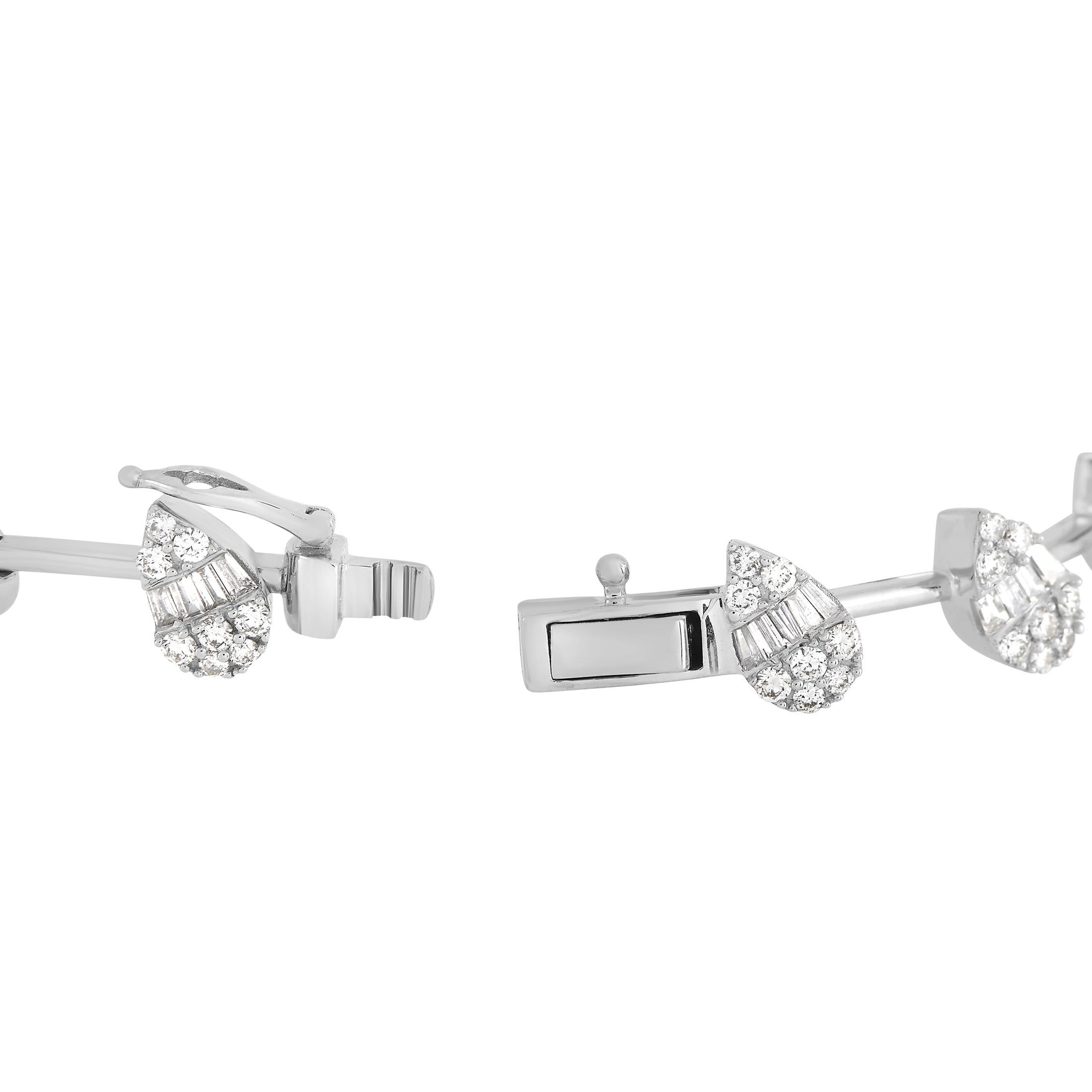 Taille ronde LB Exclusive Bracelet en or blanc 18 carats avec diamants de 2,60 carats en vente